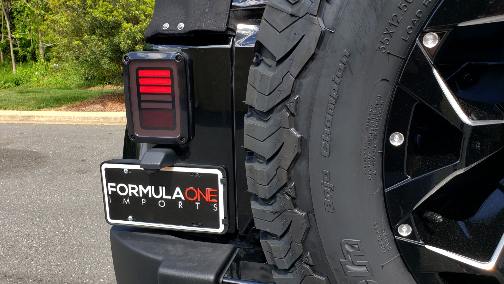 Used 2017 Jeep Wrangler Unlimited Sahara for sale Sold at Formula Imports in Charlotte NC 28227 30