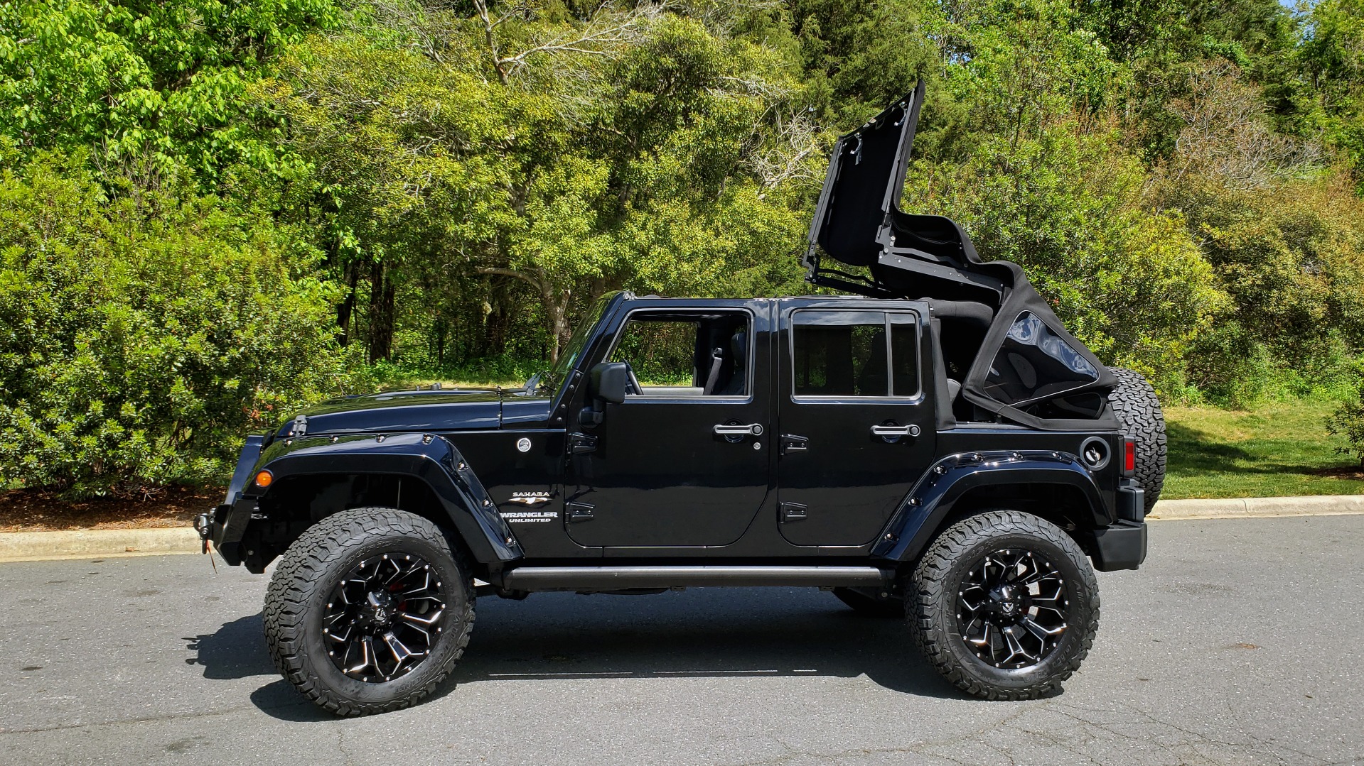 Used 2017 Jeep Wrangler Unlimited Sahara for sale Sold at Formula Imports in Charlotte NC 28227 43