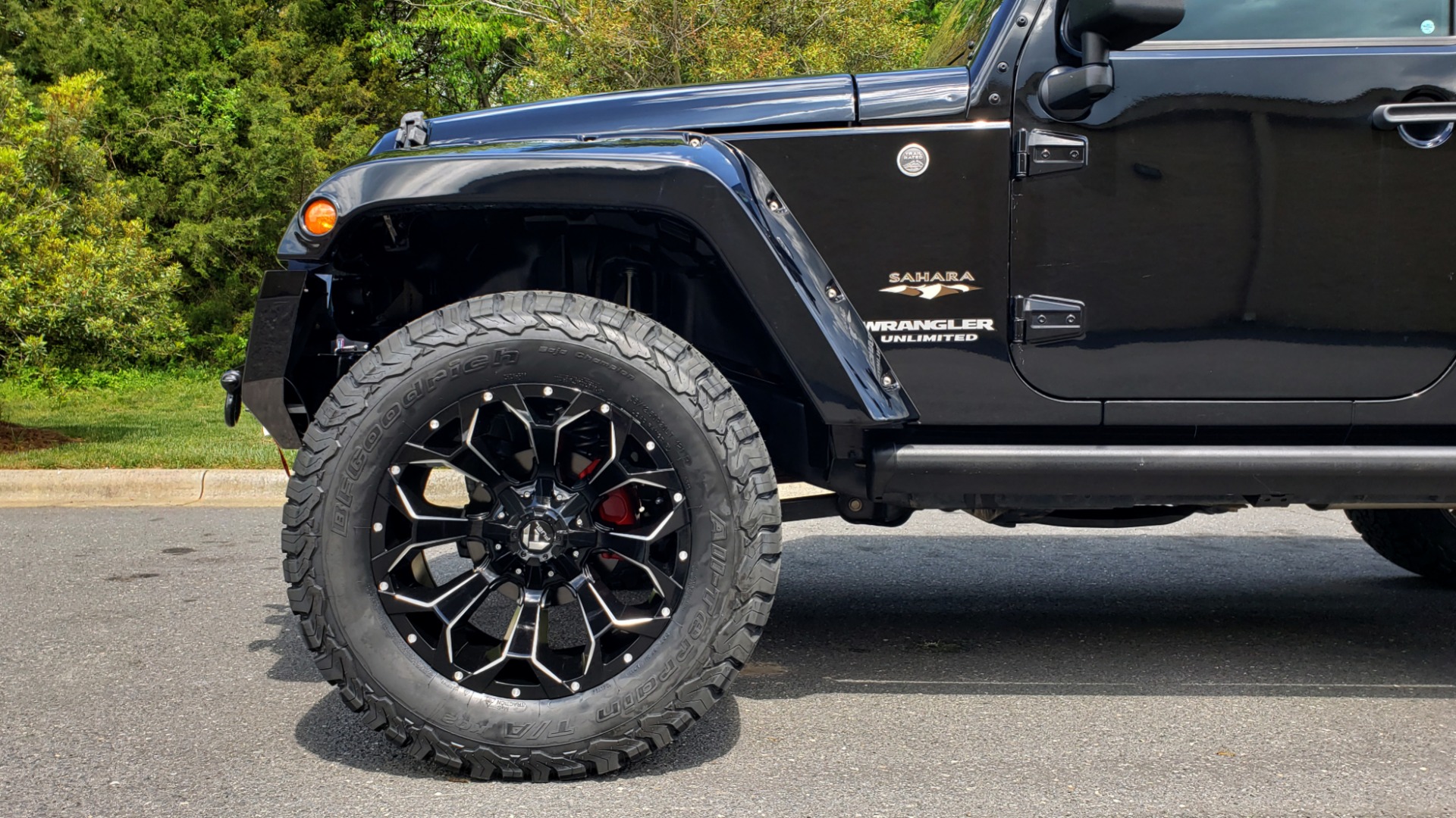 Used 2017 Jeep Wrangler Unlimited Sahara for sale Sold at Formula Imports in Charlotte NC 28227 5