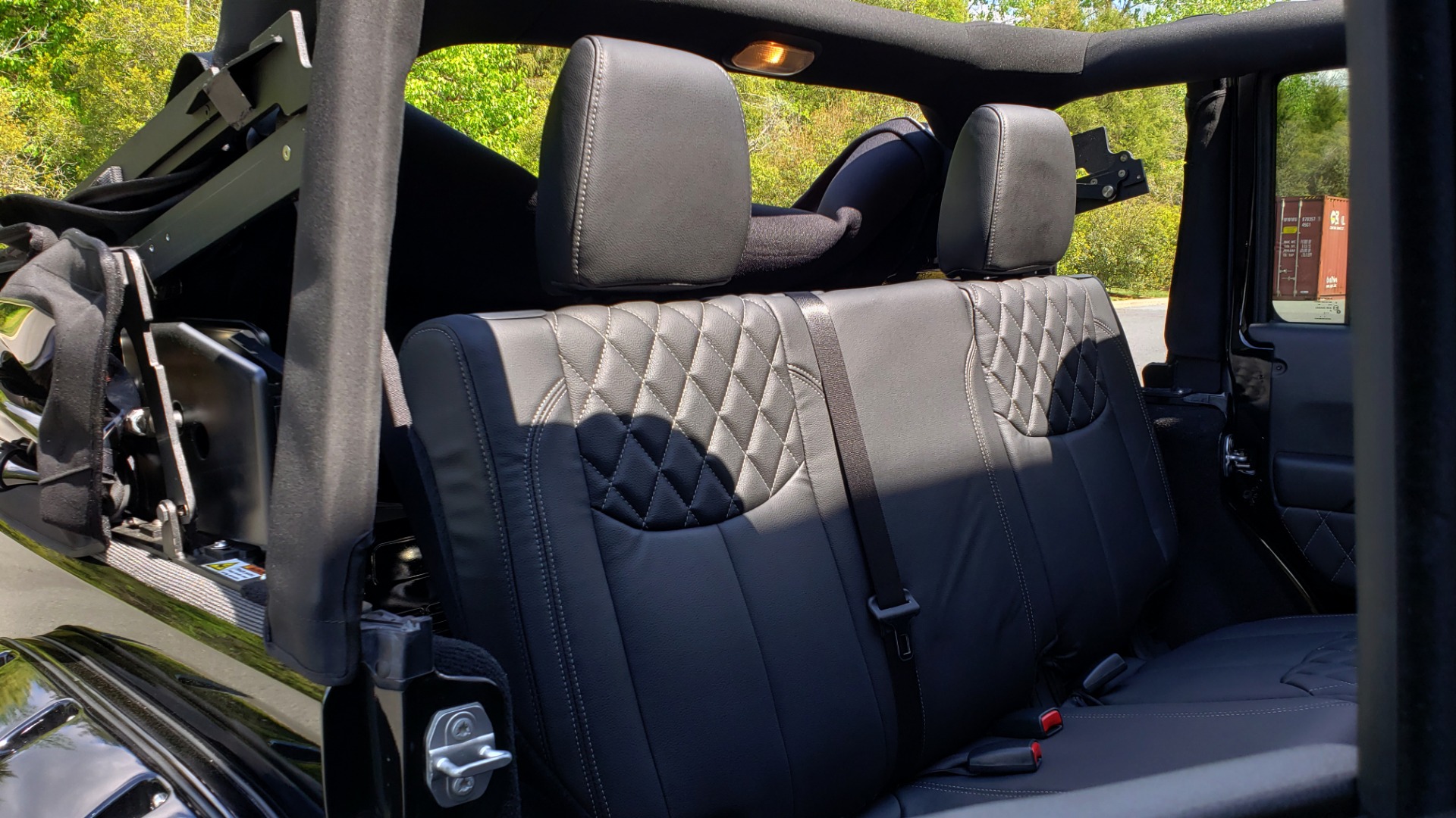 Used 2017 Jeep Wrangler Unlimited Sahara for sale Sold at Formula Imports in Charlotte NC 28227 84
