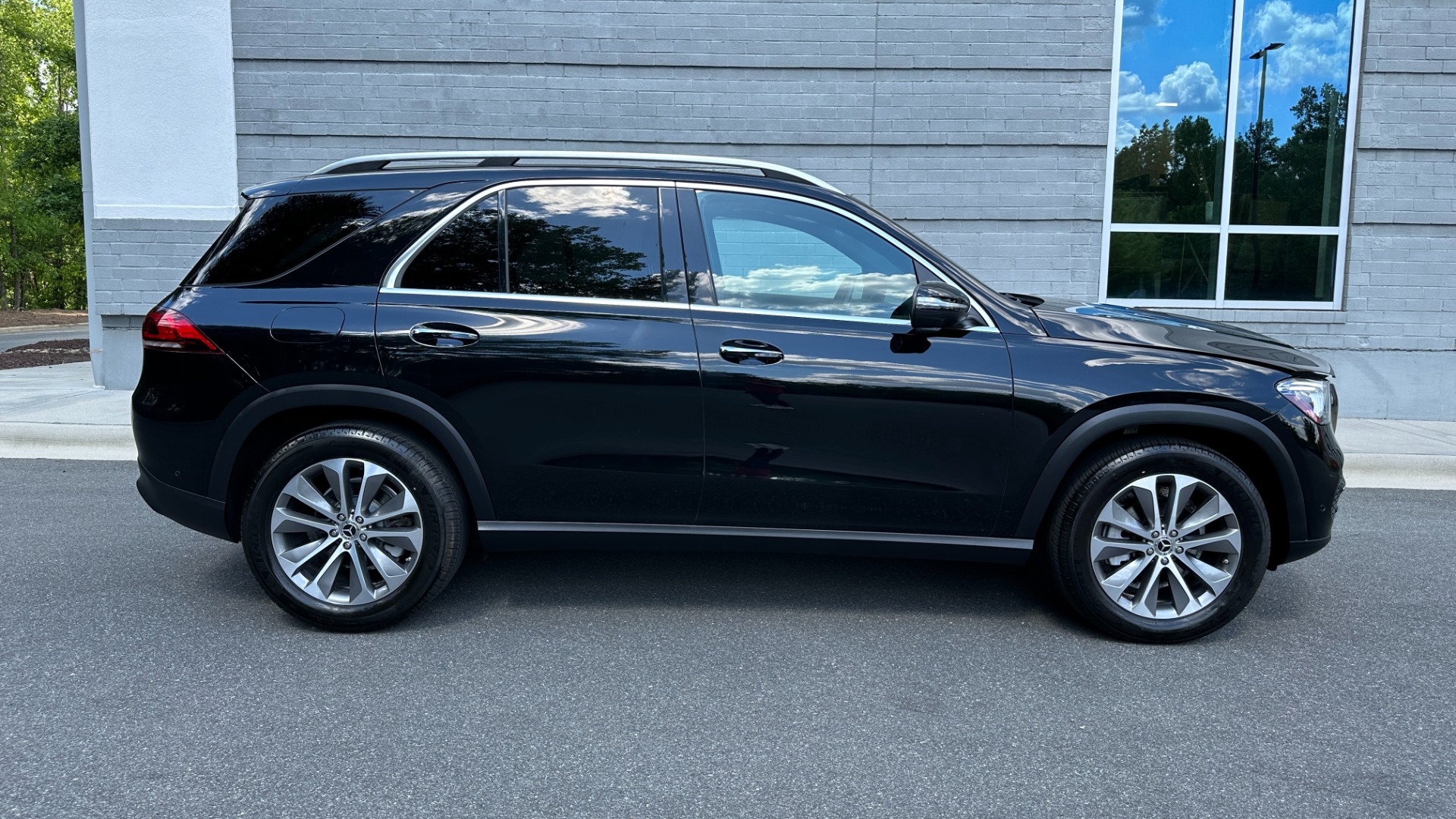 Used 2020 Mercedes-Benz GLE GLE 350 / 20IN WHEELS / NAV / BURMESTER / PREMIUM / PARKING ASSIST for sale $52,995 at Formula Imports in Charlotte NC 28227 6