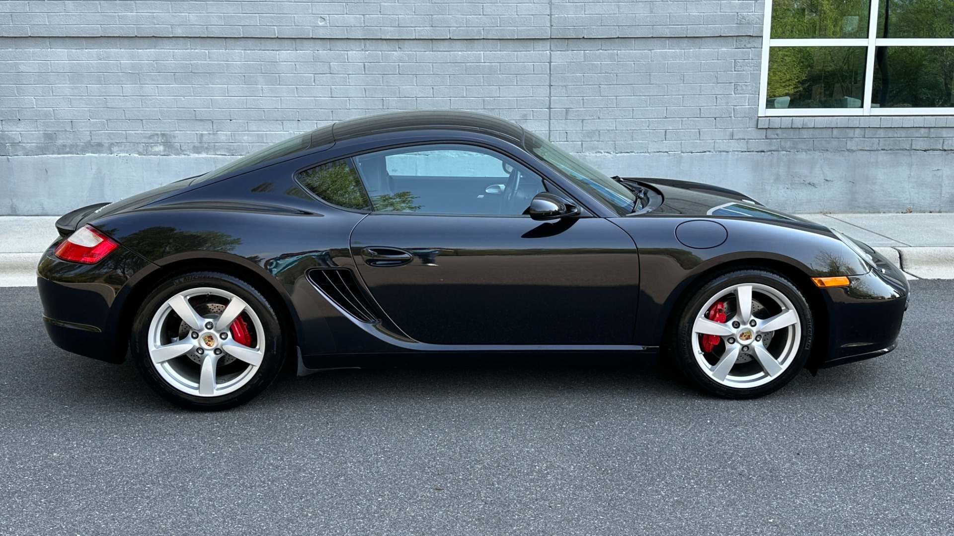 Used 2008 Porsche Cayman S / 6 SPEED / BOSE / PAINT PROTECTION / UPGRADED RADIO / POWER SEAT PKG for sale $29,800 at Formula Imports in Charlotte NC 28227 3