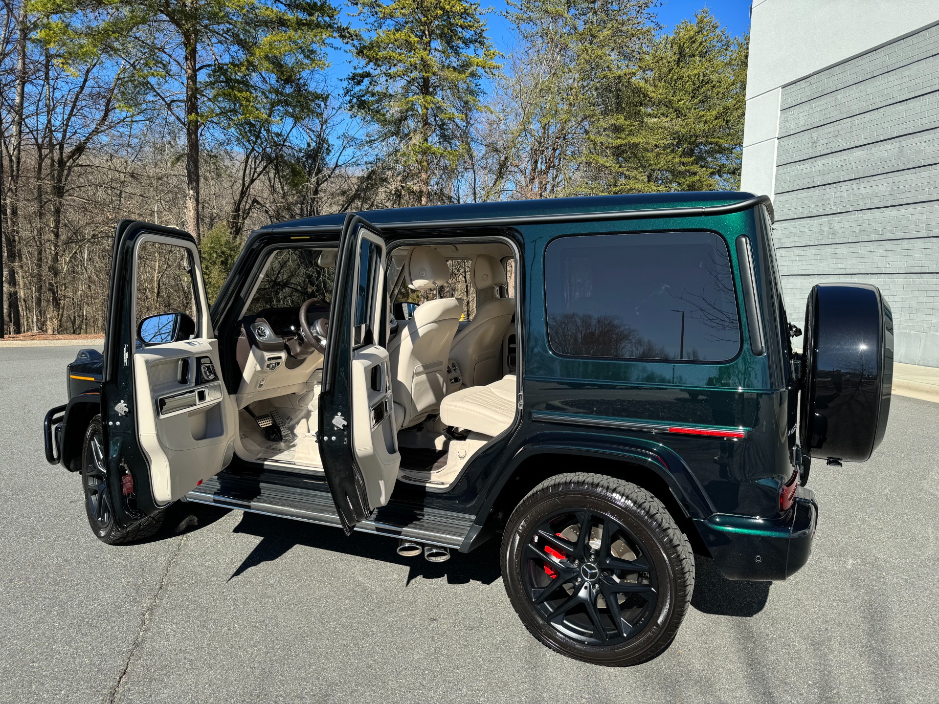 Used 2023 Mercedes-Benz G63 AMG DESIGNO INTERIOR / NIGHT PACKAGE / RARE BEIGE INTERIOR for sale $222,000 at Formula Imports in Charlotte NC 28227 10