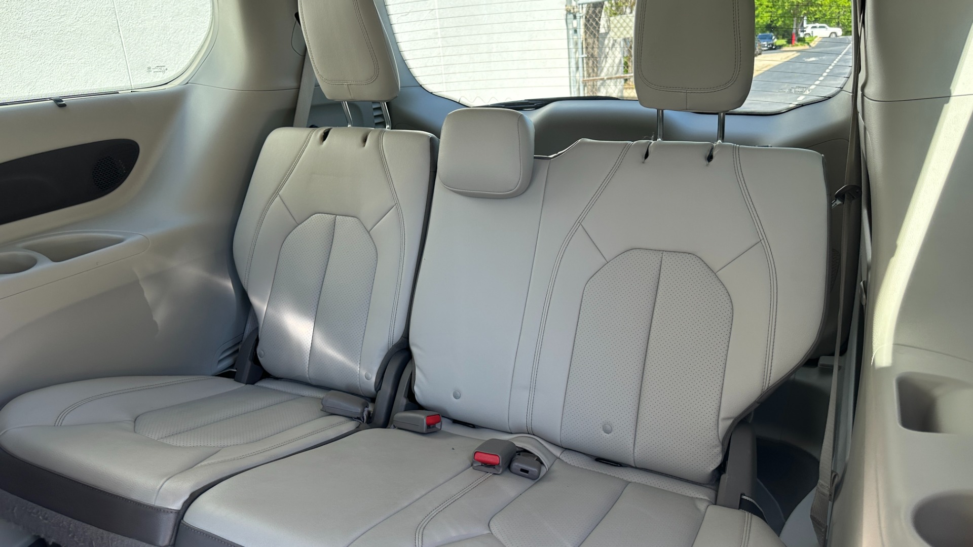 Used 2017 Chrysler Pacifica Touring-L Plus / UCONNECT NAV / REAR DVD / CAPTAIN CHAIR / 3ROW for sale $21,495 at Formula Imports in Charlotte NC 28227 28