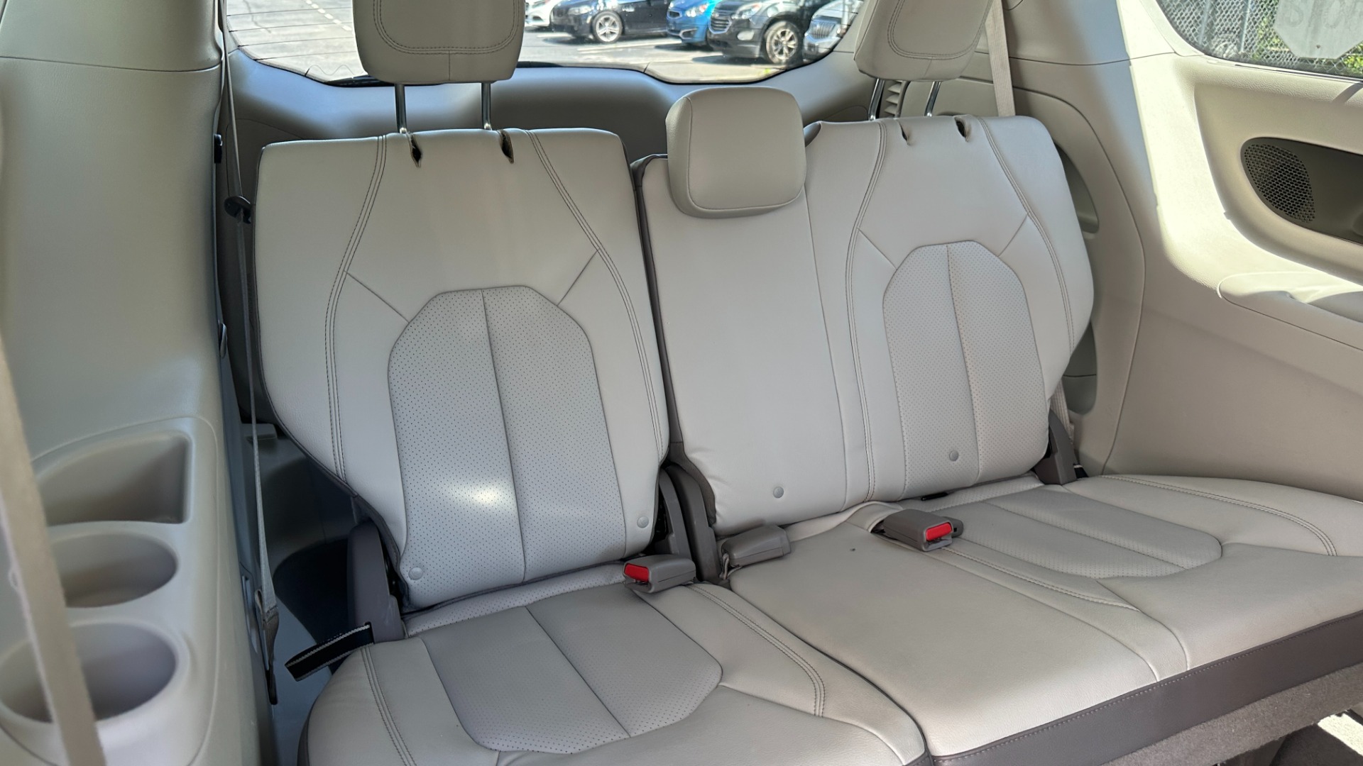 Used 2017 Chrysler Pacifica Touring-L Plus / UCONNECT NAV / REAR DVD / CAPTAIN CHAIR / 3ROW for sale $21,495 at Formula Imports in Charlotte NC 28227 34