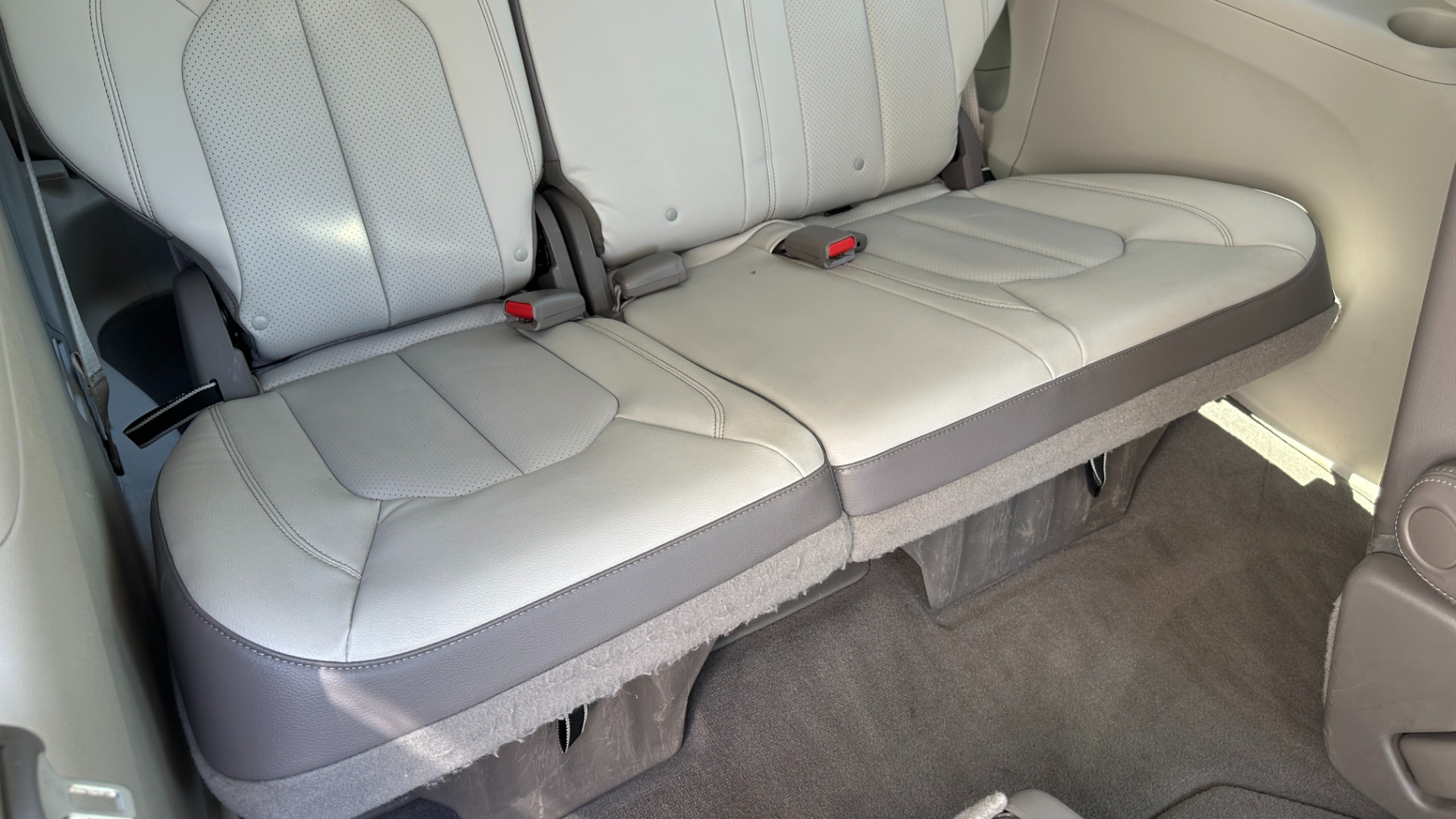 Used 2017 Chrysler Pacifica Touring-L Plus / UCONNECT NAV / REAR DVD / CAPTAIN CHAIR / 3ROW for sale $21,495 at Formula Imports in Charlotte NC 28227 35