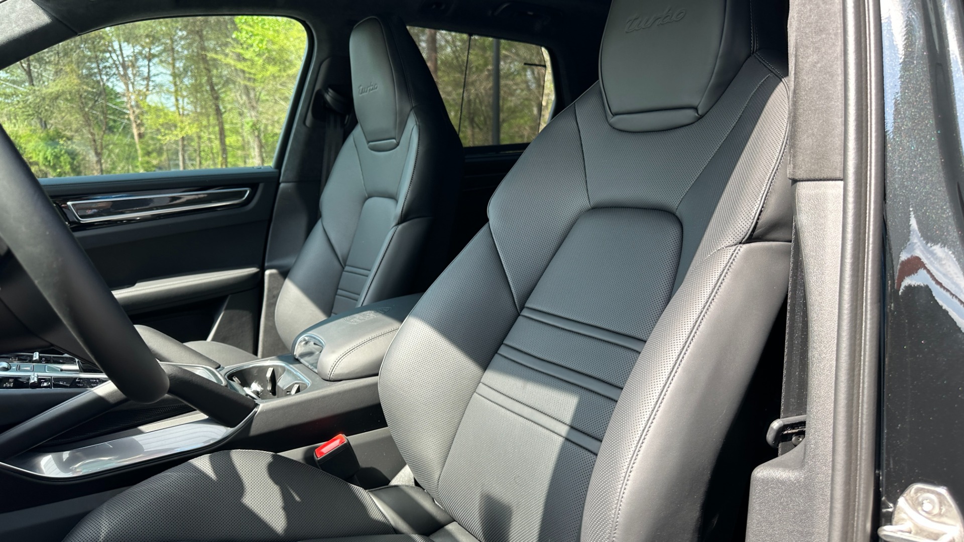 Used 2023 Porsche Cayenne TURBO / PREMIUM PLUS PKG / GLOSS TRIM / CARBON FIBER / ADAPTIVE CRUISE for sale $157,000 at Formula Imports in Charlotte NC 28227 13