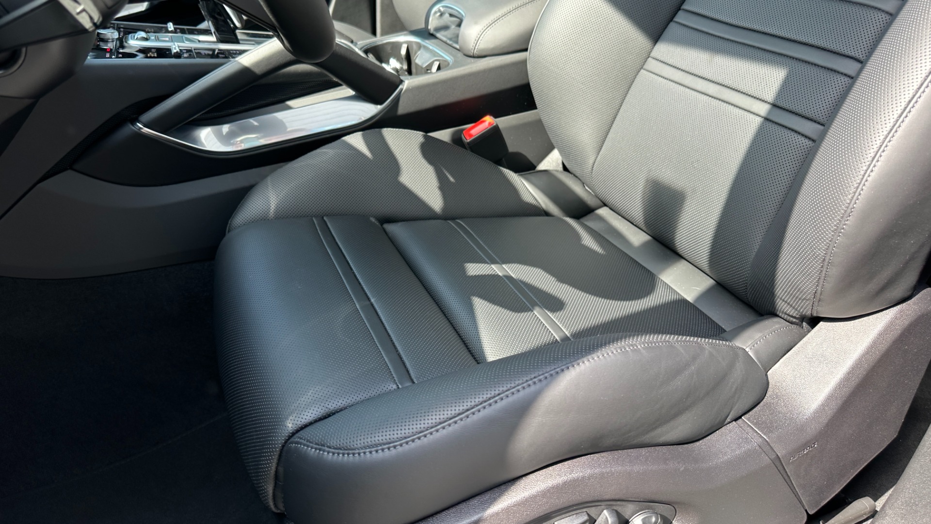 Used 2023 Porsche Cayenne TURBO / PREMIUM PLUS PKG / GLOSS TRIM / CARBON FIBER / ADAPTIVE CRUISE for sale $157,000 at Formula Imports in Charlotte NC 28227 14