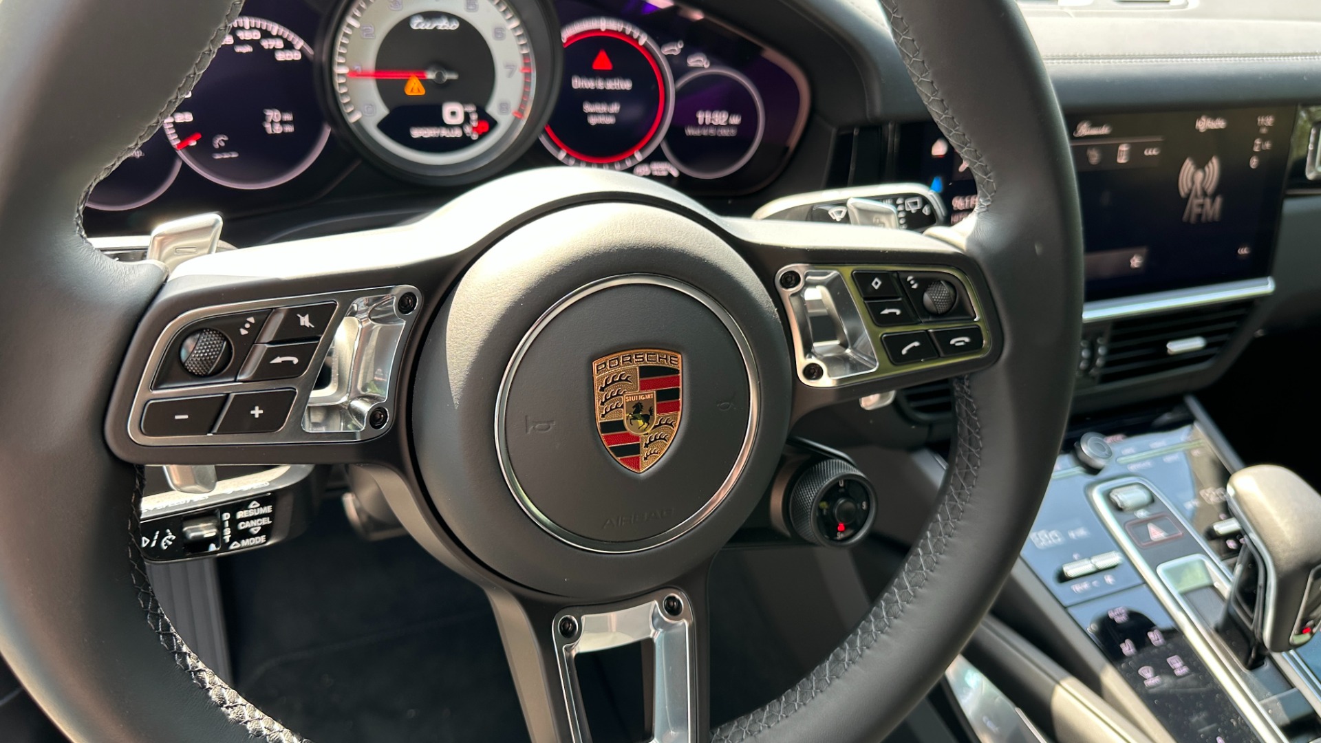 Used 2023 Porsche Cayenne TURBO / PREMIUM PLUS PKG / GLOSS TRIM / CARBON FIBER / ADAPTIVE CRUISE for sale $157,000 at Formula Imports in Charlotte NC 28227 16
