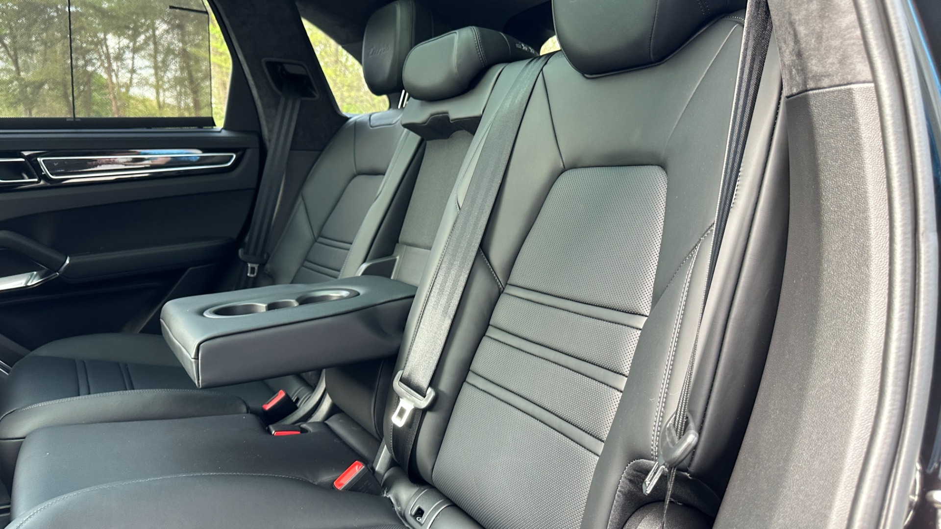 Used 2023 Porsche Cayenne TURBO / PREMIUM PLUS PKG / GLOSS TRIM / CARBON FIBER / ADAPTIVE CRUISE for sale $157,000 at Formula Imports in Charlotte NC 28227 27
