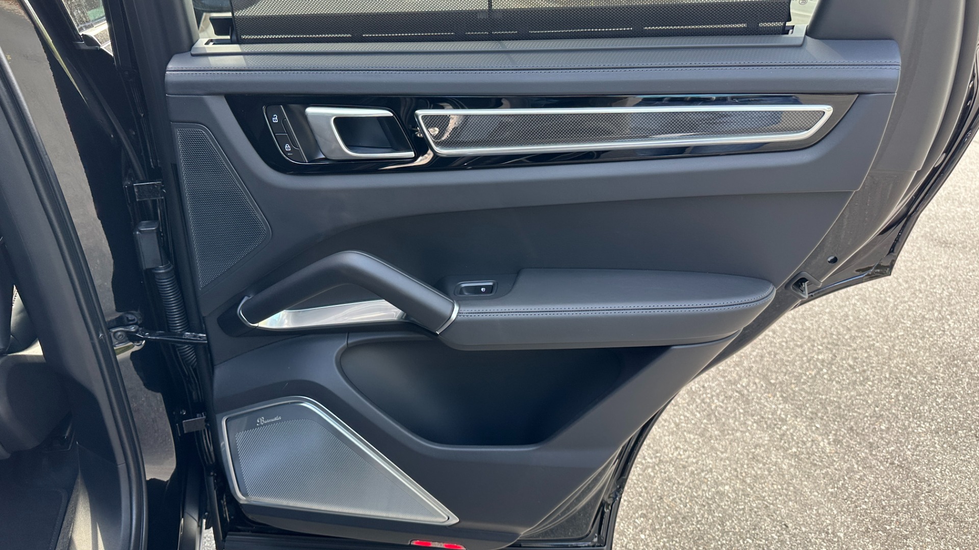 Used 2023 Porsche Cayenne TURBO / PREMIUM PLUS PKG / GLOSS TRIM / CARBON FIBER / ADAPTIVE CRUISE for sale $157,000 at Formula Imports in Charlotte NC 28227 31