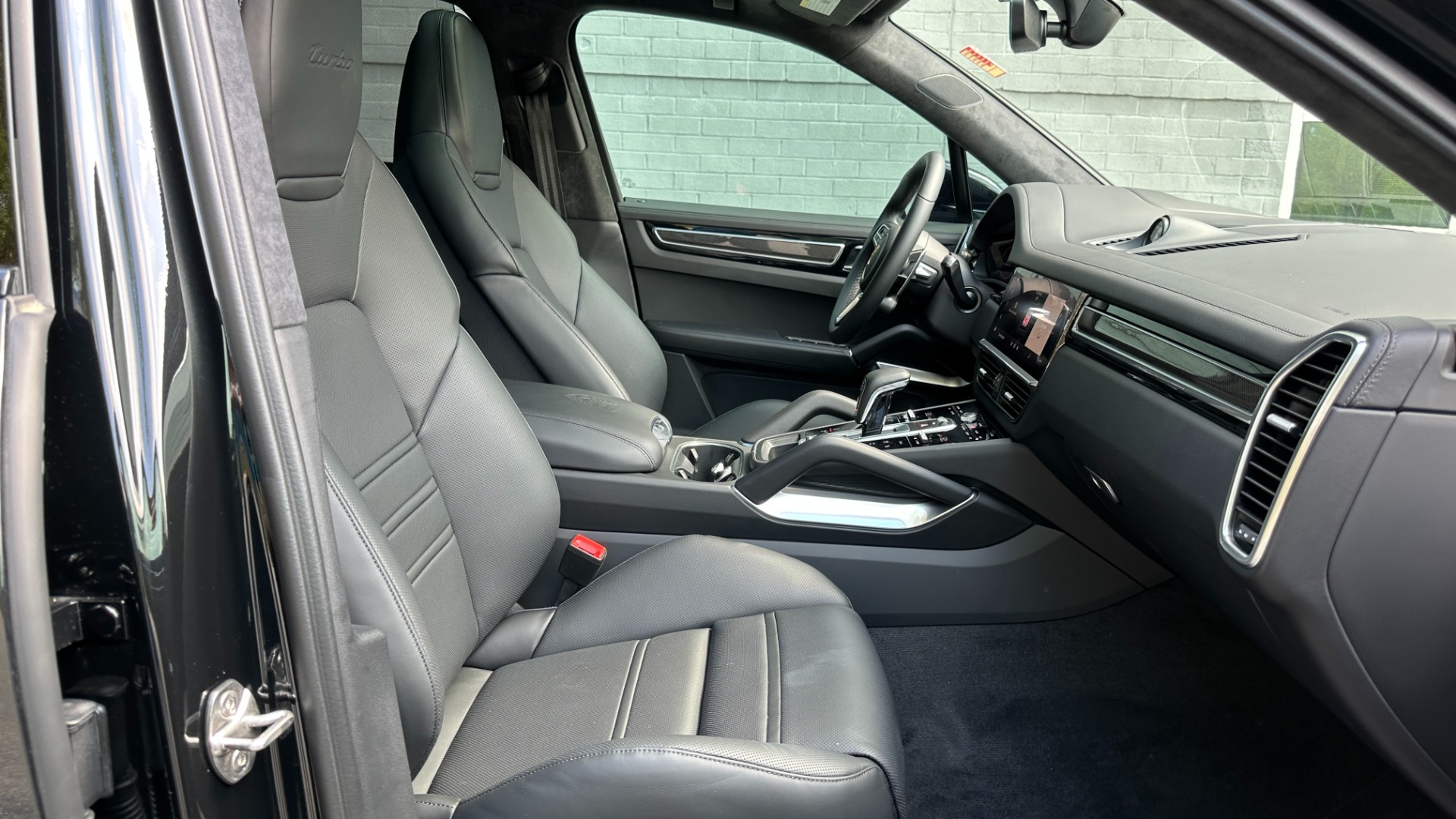 Used 2023 Porsche Cayenne TURBO / PREMIUM PLUS PKG / GLOSS TRIM / CARBON FIBER / ADAPTIVE CRUISE for sale $157,000 at Formula Imports in Charlotte NC 28227 38