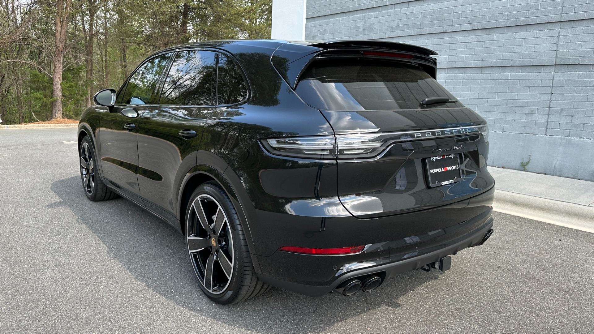 Used 2023 Porsche Cayenne TURBO / PREMIUM PLUS PKG / GLOSS TRIM / CARBON FIBER / ADAPTIVE CRUISE for sale $157,000 at Formula Imports in Charlotte NC 28227 4