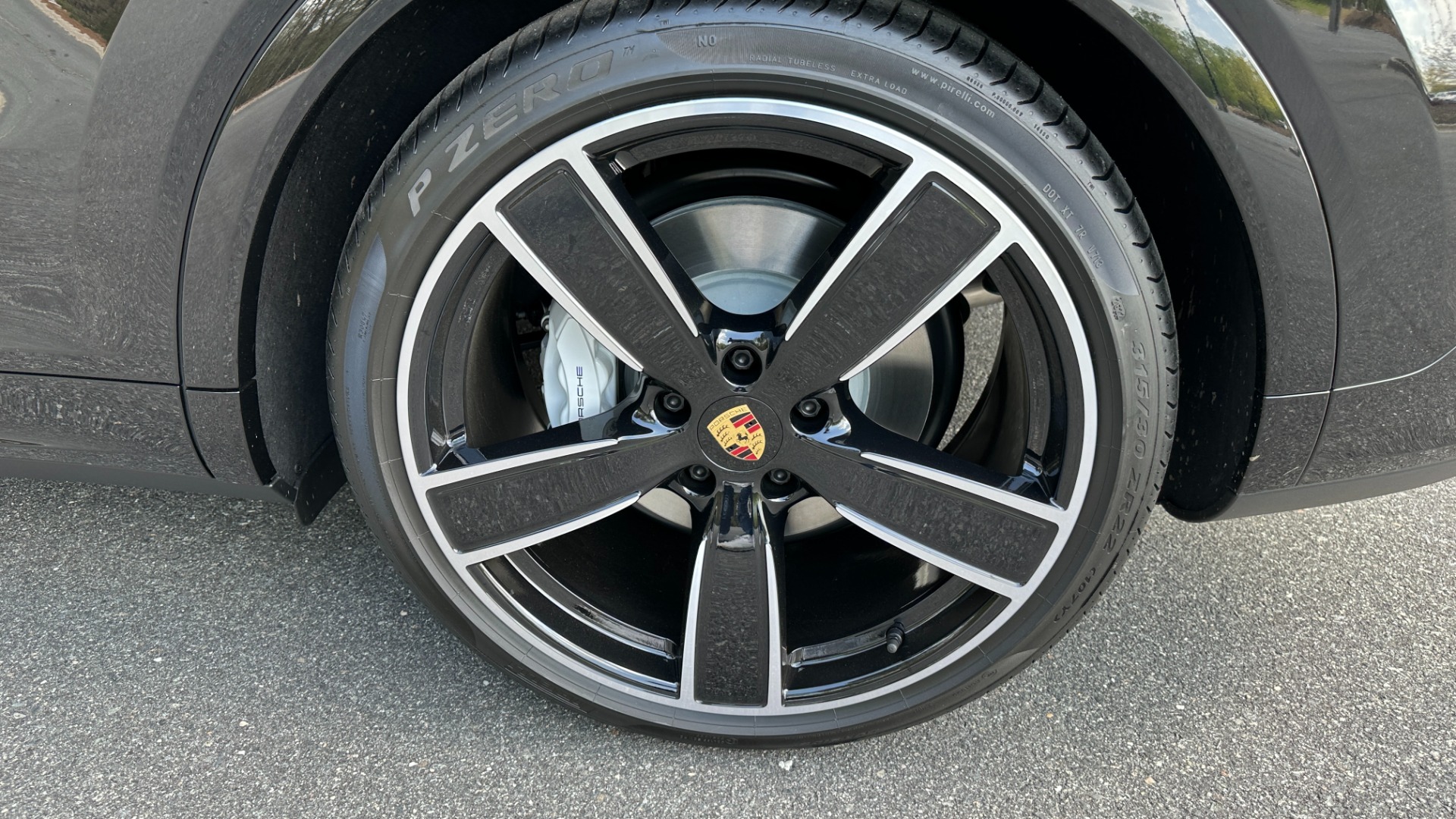 Used 2023 Porsche Cayenne TURBO / PREMIUM PLUS PKG / GLOSS TRIM / CARBON FIBER / ADAPTIVE CRUISE for sale $157,000 at Formula Imports in Charlotte NC 28227 49