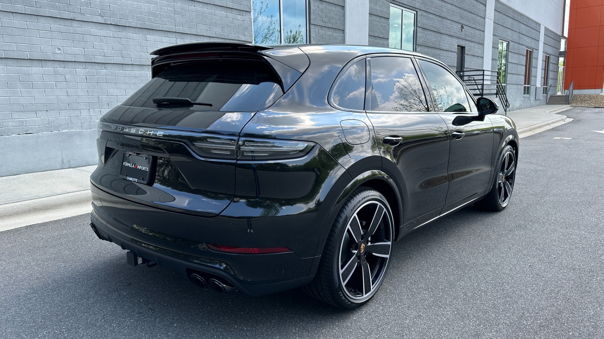 Used 2023 Porsche Cayenne TURBO / PREMIUM PLUS PKG / GLOSS TRIM / CARBON FIBER / ADAPTIVE CRUISE for sale $157,000 at Formula Imports in Charlotte NC 28227 7