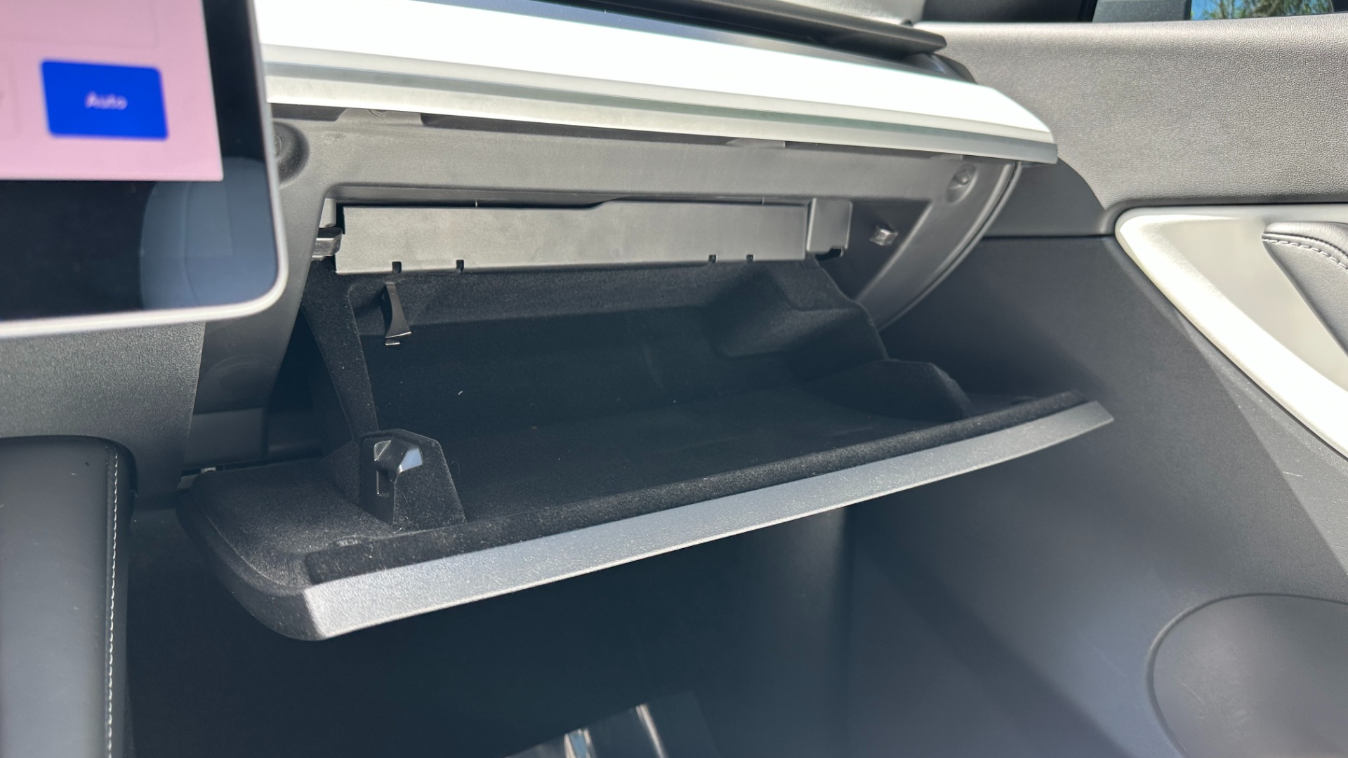 Used 2021 Tesla Model Y PERFORMANCE / PREMIUM INTERIOR / AUTOPILOT / AWD / TOW PKG for sale $50,500 at Formula Imports in Charlotte NC 28227 21