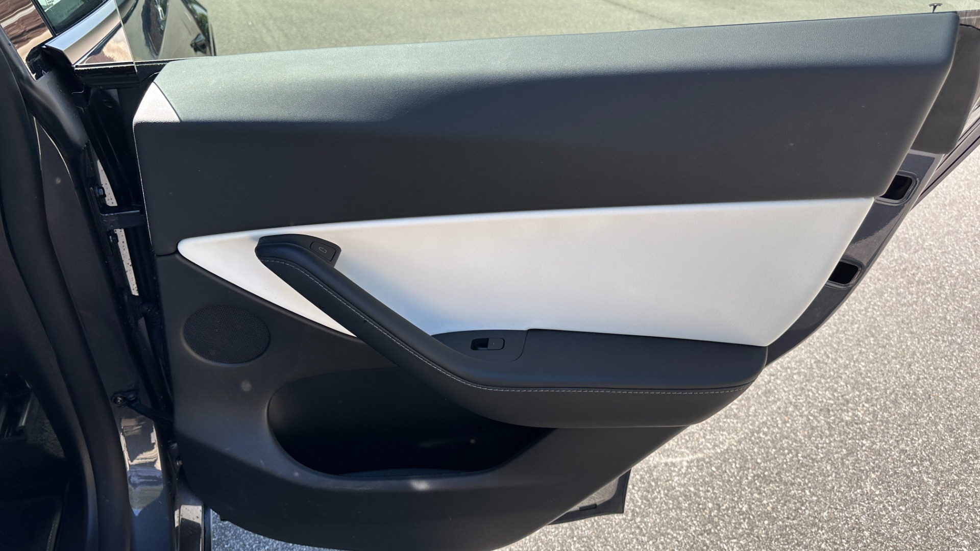 Used 2021 Tesla Model Y PERFORMANCE / PREMIUM INTERIOR / AUTOPILOT / AWD / TOW PKG for sale $50,500 at Formula Imports in Charlotte NC 28227 33