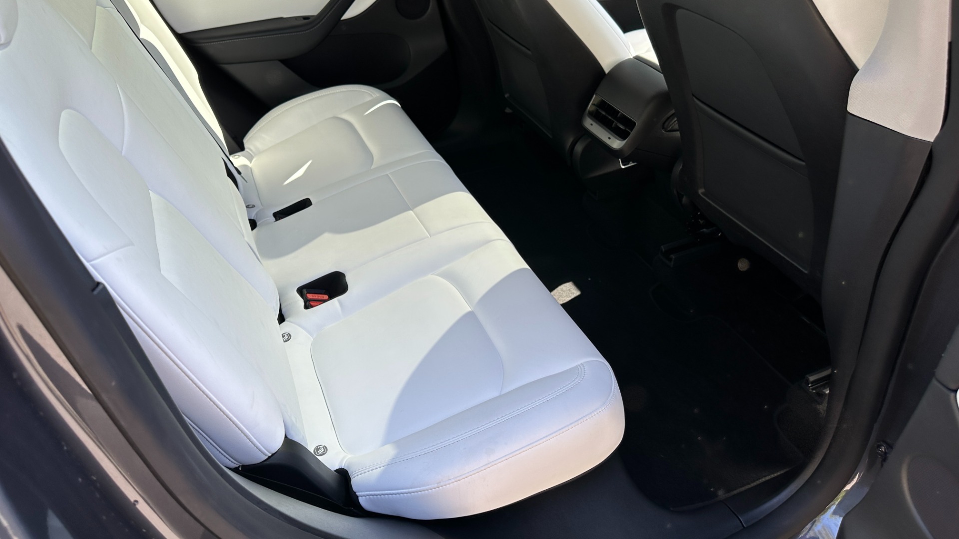 Used 2021 Tesla Model Y PERFORMANCE / PREMIUM INTERIOR / AUTOPILOT / AWD / TOW PKG for sale $50,500 at Formula Imports in Charlotte NC 28227 34