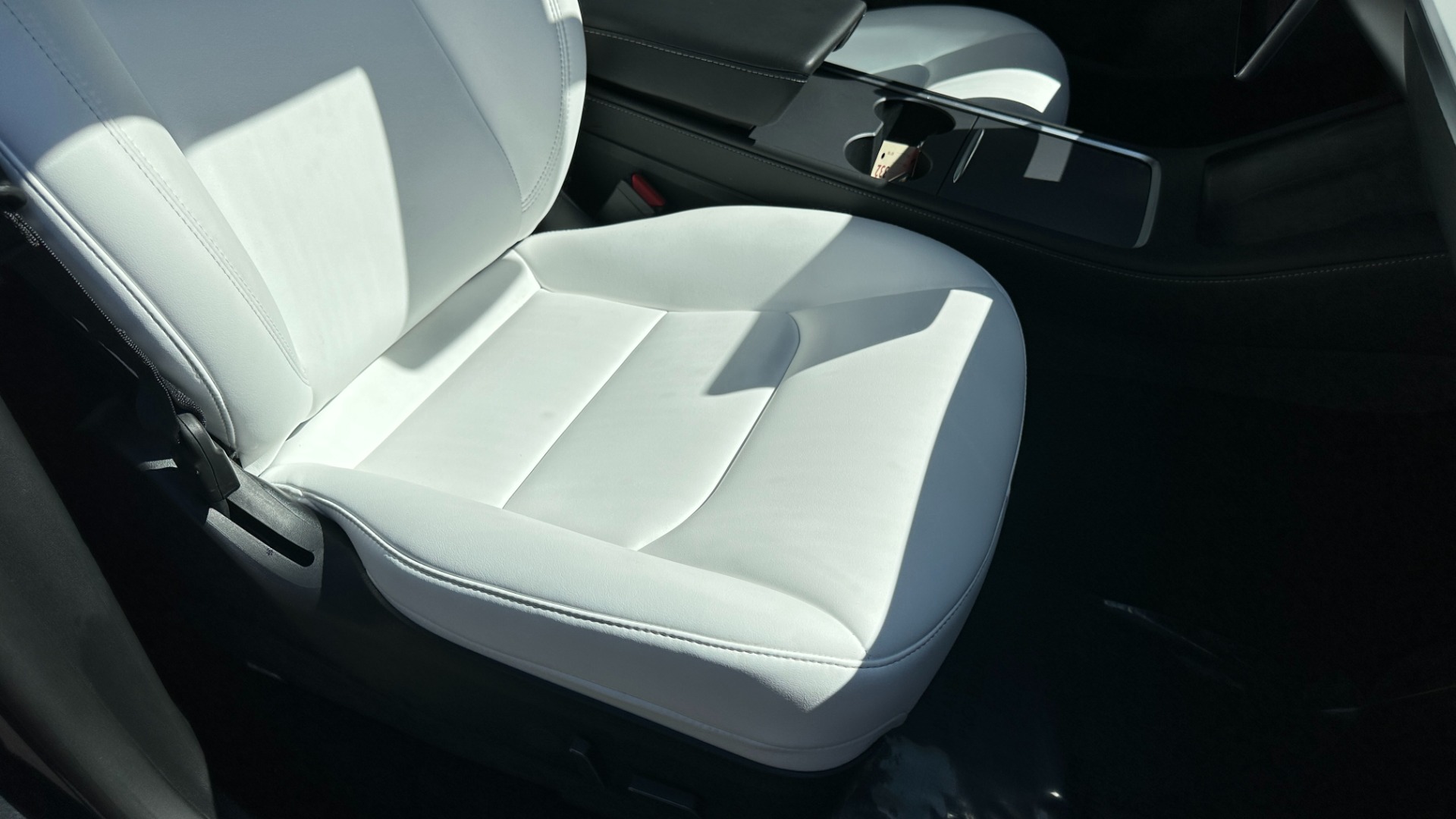Used 2021 Tesla Model Y PERFORMANCE / PREMIUM INTERIOR / AUTOPILOT / AWD / TOW PKG for sale $50,500 at Formula Imports in Charlotte NC 28227 40