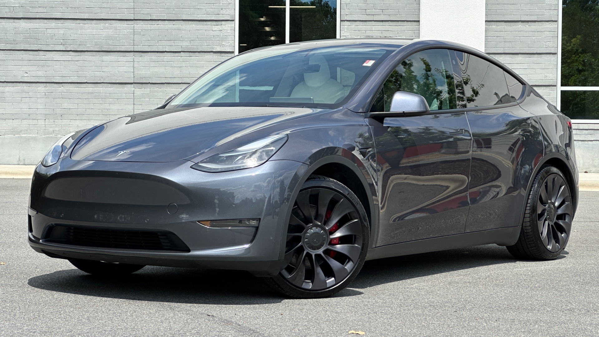 Used 2021 Tesla Model Y PERFORMANCE / PREMIUM INTERIOR / AUTOPILOT / AWD / TOW PKG for sale $50,500 at Formula Imports in Charlotte NC 28227 1