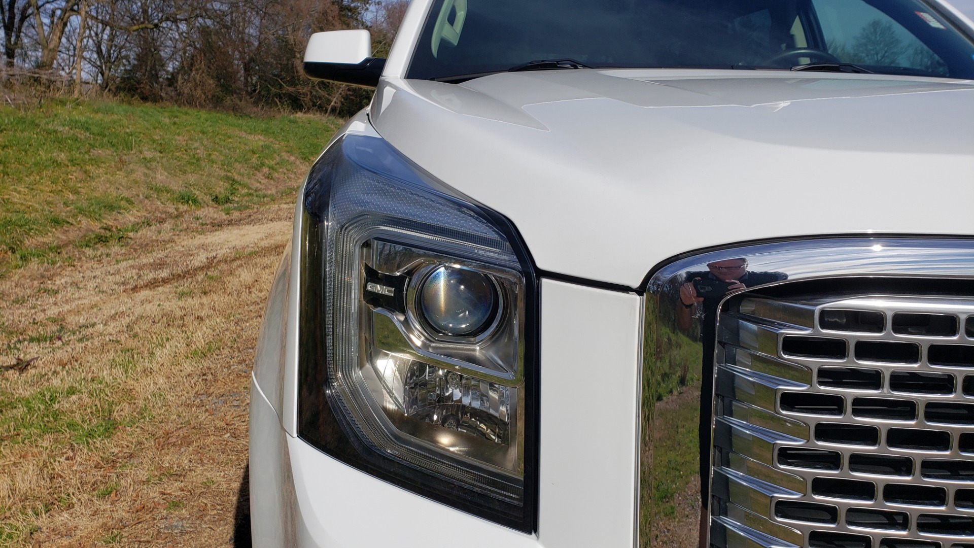 Used 2017 GMC YUKON SLT 4WD / NAV TOUCH SCREEN / BOSE / REARVIEW / 3-ROW for sale Sold at Formula Imports in Charlotte NC 28227 12