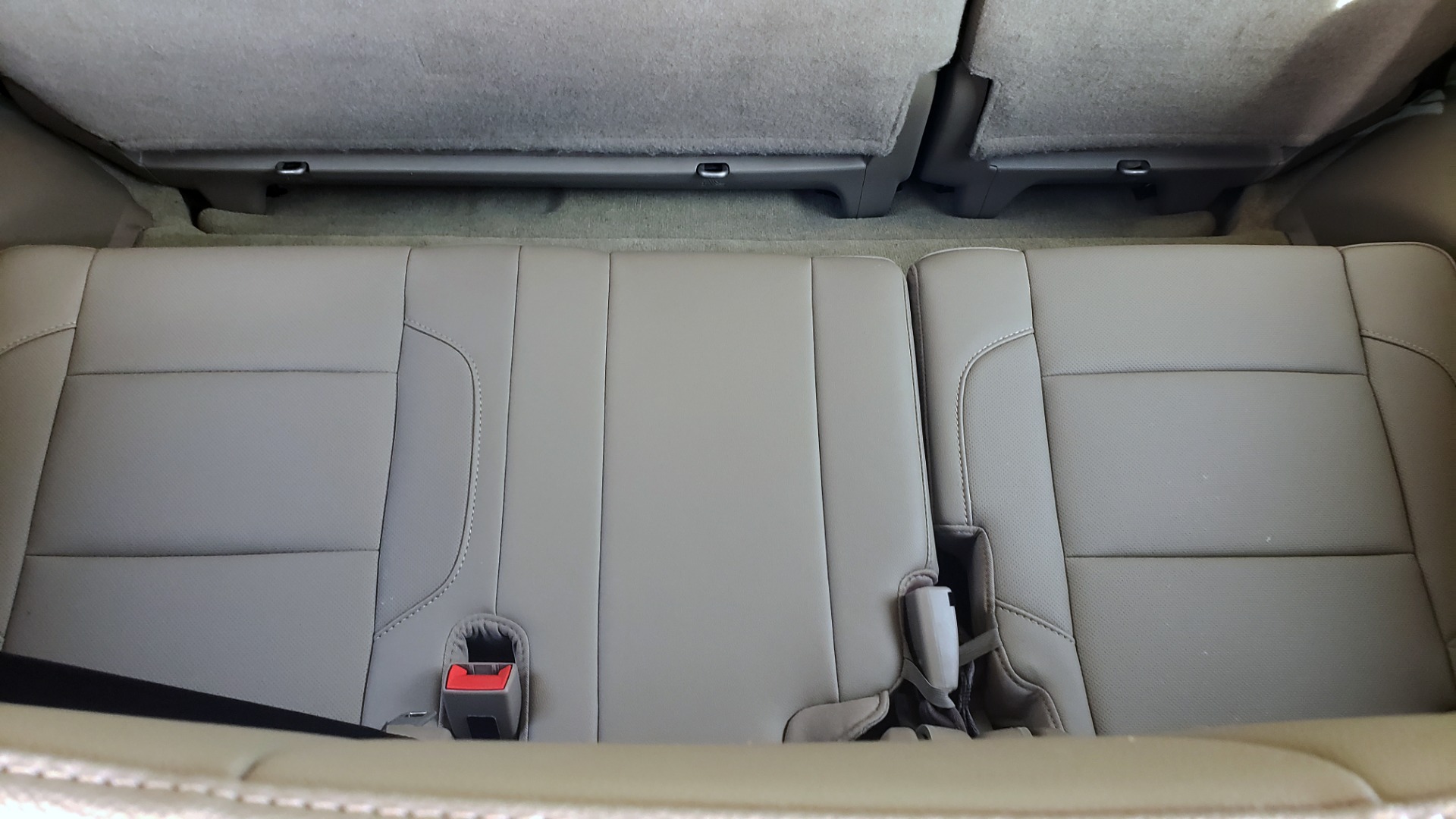 Used 2017 GMC YUKON SLT 4WD / NAV TOUCH SCREEN / BOSE / REARVIEW / 3-ROW for sale Sold at Formula Imports in Charlotte NC 28227 32
