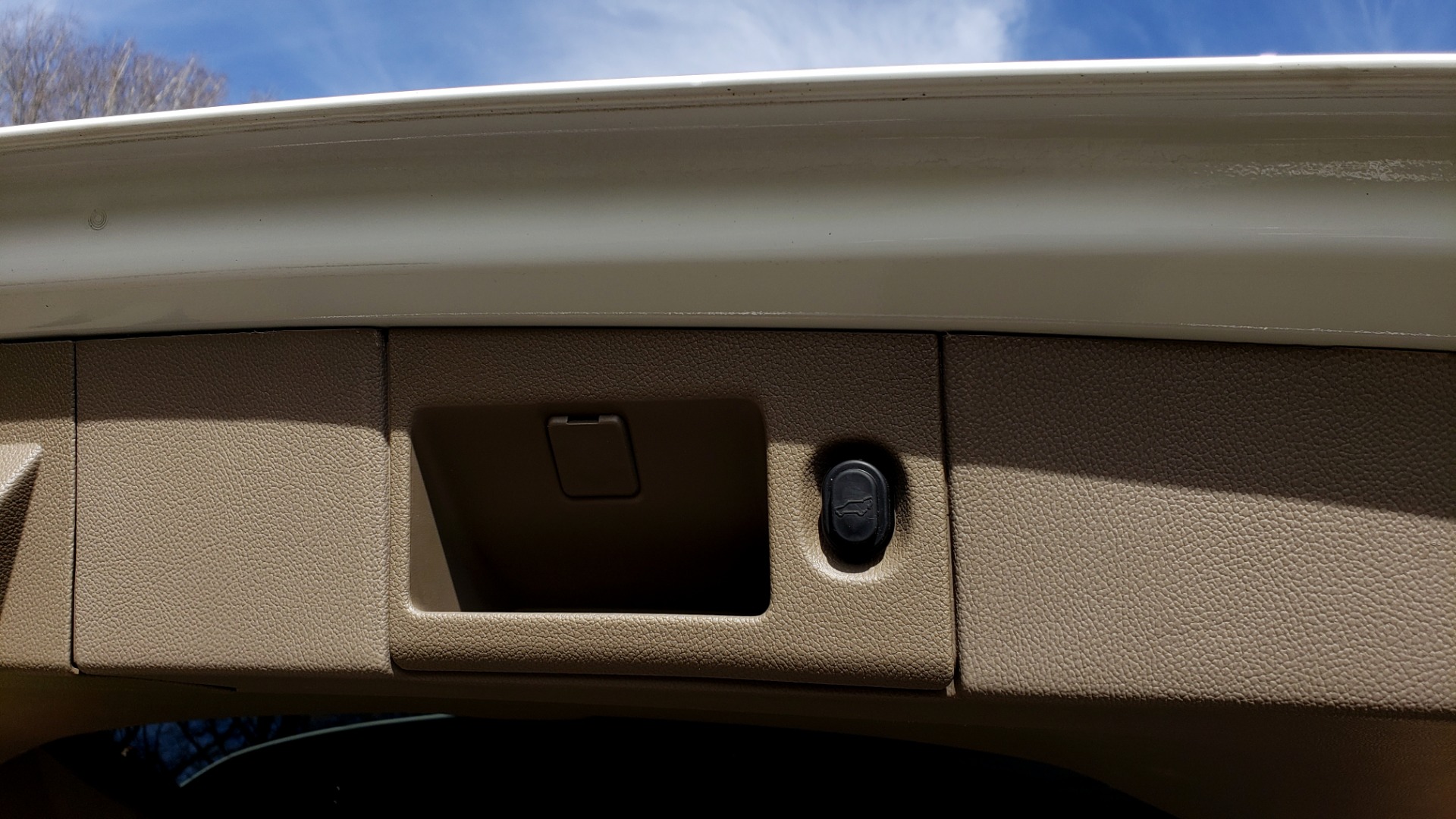 Used 2017 GMC YUKON SLT 4WD / NAV TOUCH SCREEN / BOSE / REARVIEW / 3-ROW for sale Sold at Formula Imports in Charlotte NC 28227 35