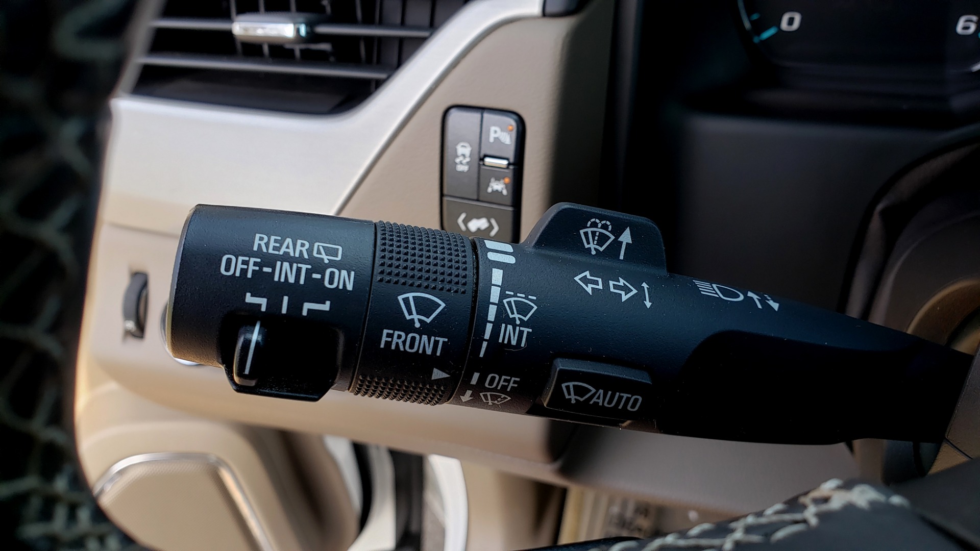 Used 2017 GMC YUKON SLT 4WD / NAV TOUCH SCREEN / BOSE / REARVIEW / 3-ROW for sale Sold at Formula Imports in Charlotte NC 28227 46
