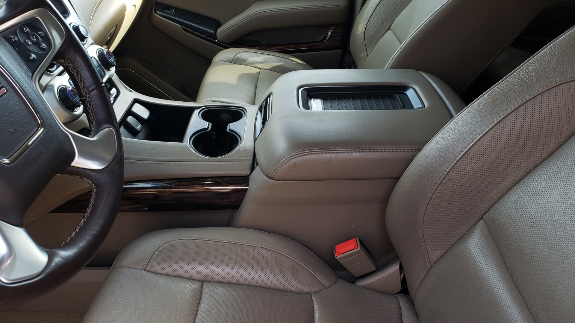 Used 2017 GMC YUKON SLT 4WD / NAV TOUCH SCREEN / BOSE / REARVIEW / 3-ROW for sale Sold at Formula Imports in Charlotte NC 28227 48