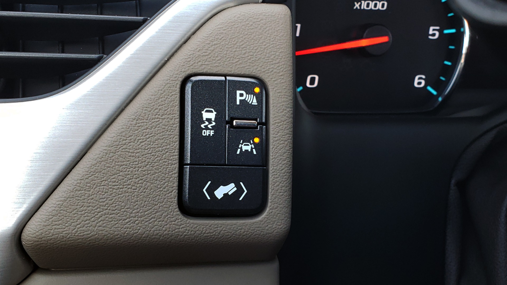 Used 2017 GMC YUKON SLT 4WD / NAV TOUCH SCREEN / BOSE / REARVIEW / 3-ROW for sale Sold at Formula Imports in Charlotte NC 28227 92