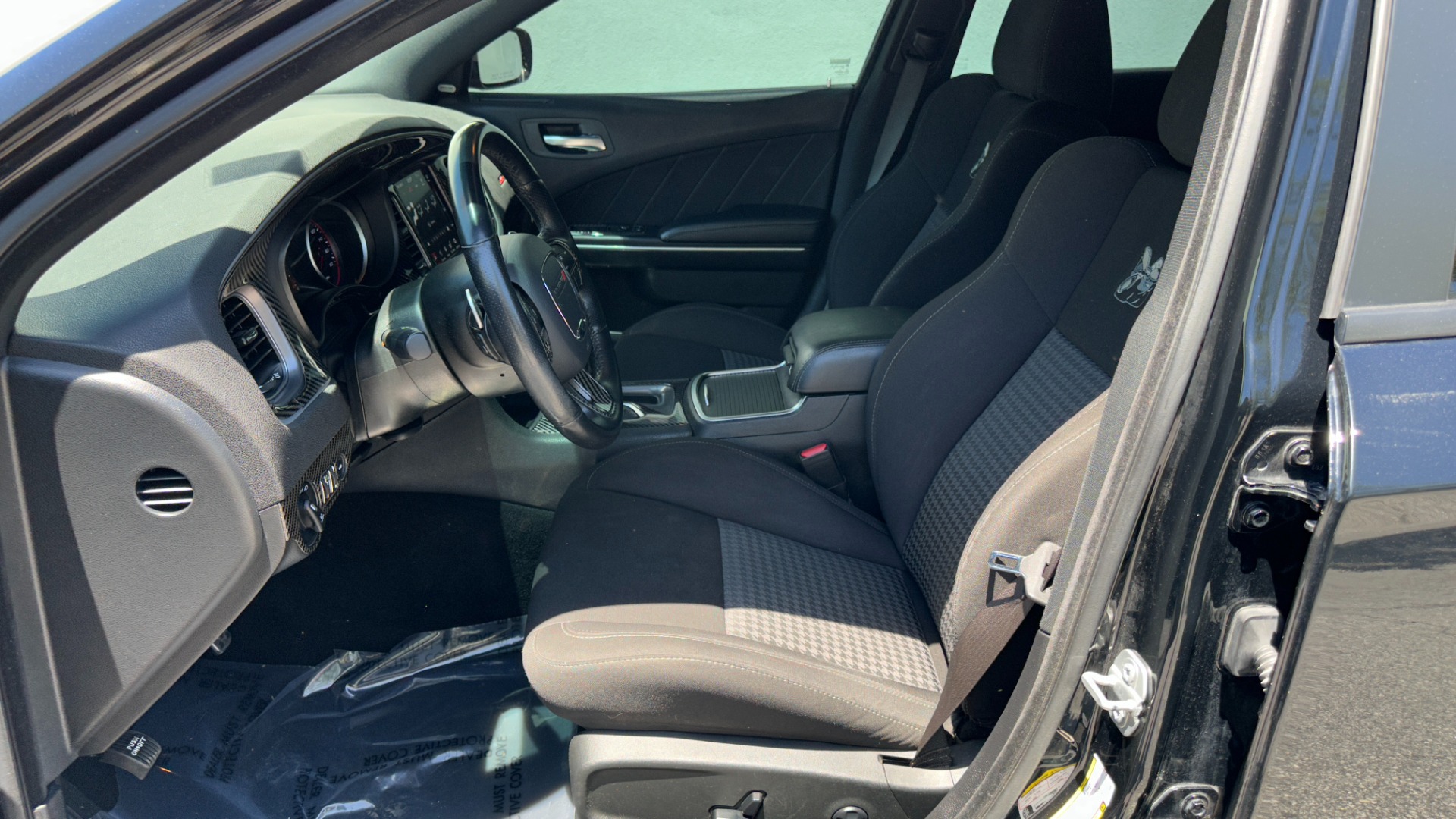 Used 2020 Dodge Charger SCAT PACK / UPGRADED WHEELS / UPGRADED AERO / CLOTH INTERIOR for sale $47,995 at Formula Imports in Charlotte NC 28227 13