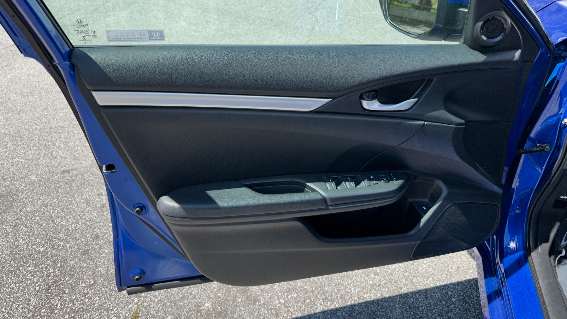 Used 2020 Honda Civic Sedan Sport for sale $25,495 at Formula Imports in Charlotte NC 28227 10