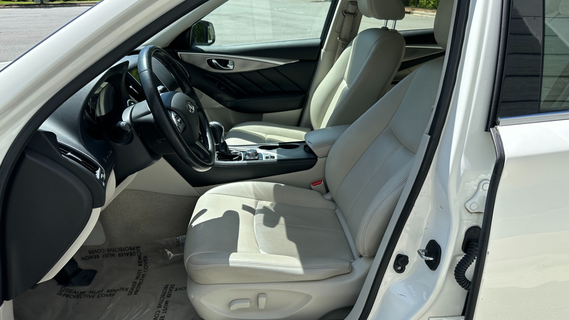 Used 2015 INFINITI Q50 AWD / PEARL PAINT / MOONROOF PKG / ALL WEATHER PKG / CARGO PKG for sale $16,995 at Formula Imports in Charlotte NC 28227 12
