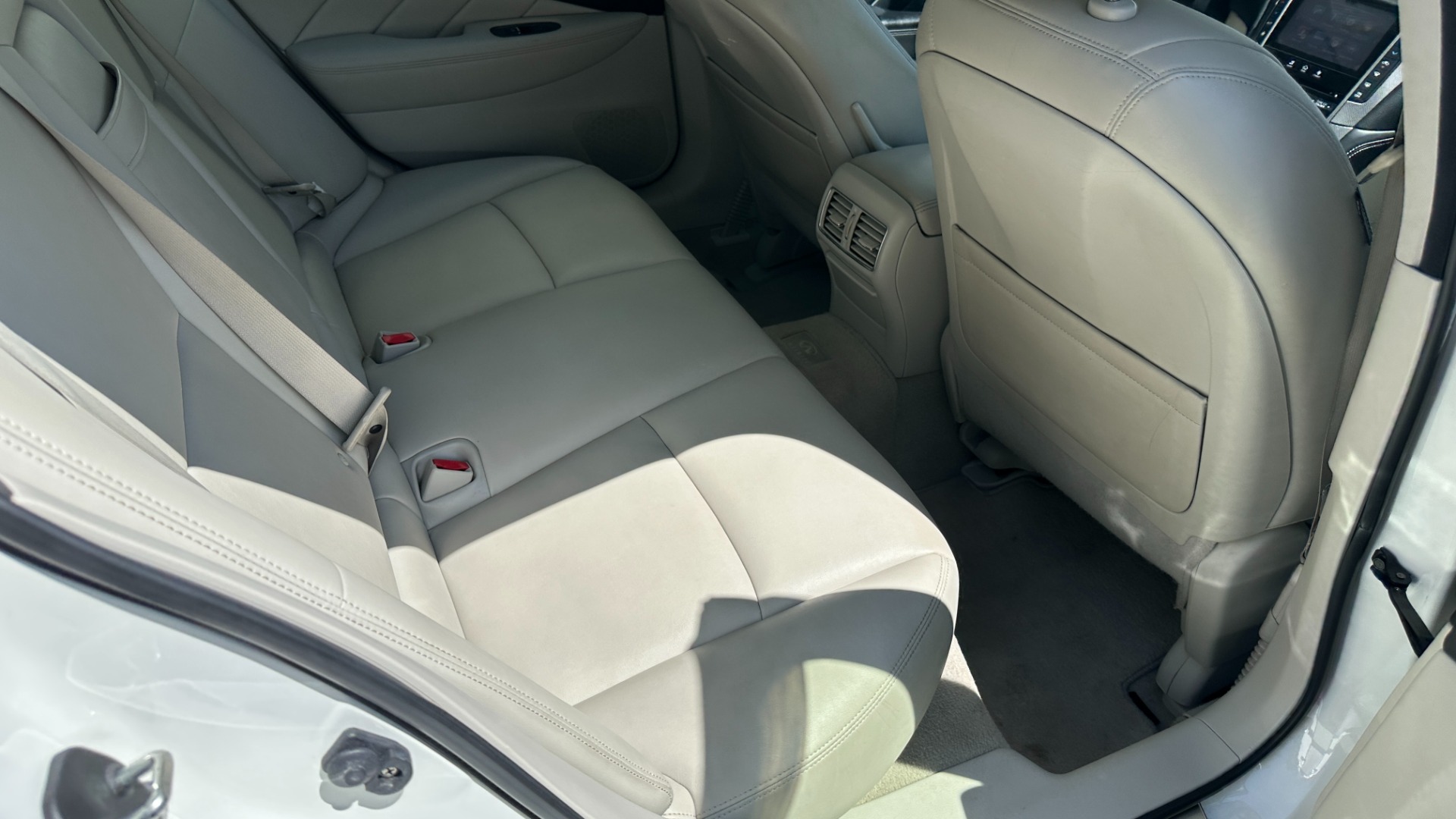 Used 2015 INFINITI Q50 AWD /SPORT/PEARL PAINT/MOONROOF PKG/ALL WEATHER PKG / CARGO PKG for sale Sold at Formula Imports in Charlotte NC 28227 27