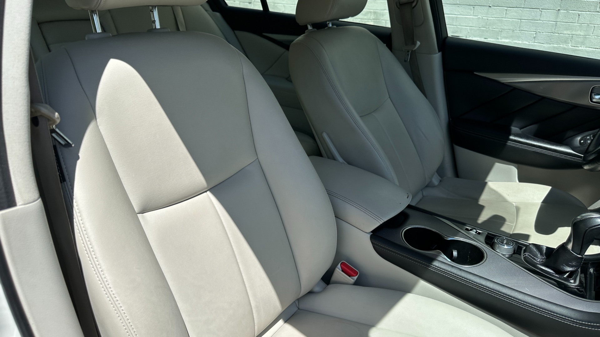 Used 2015 INFINITI Q50 AWD / PEARL PAINT / MOONROOF PKG / ALL WEATHER PKG / CARGO PKG for sale $16,995 at Formula Imports in Charlotte NC 28227 32
