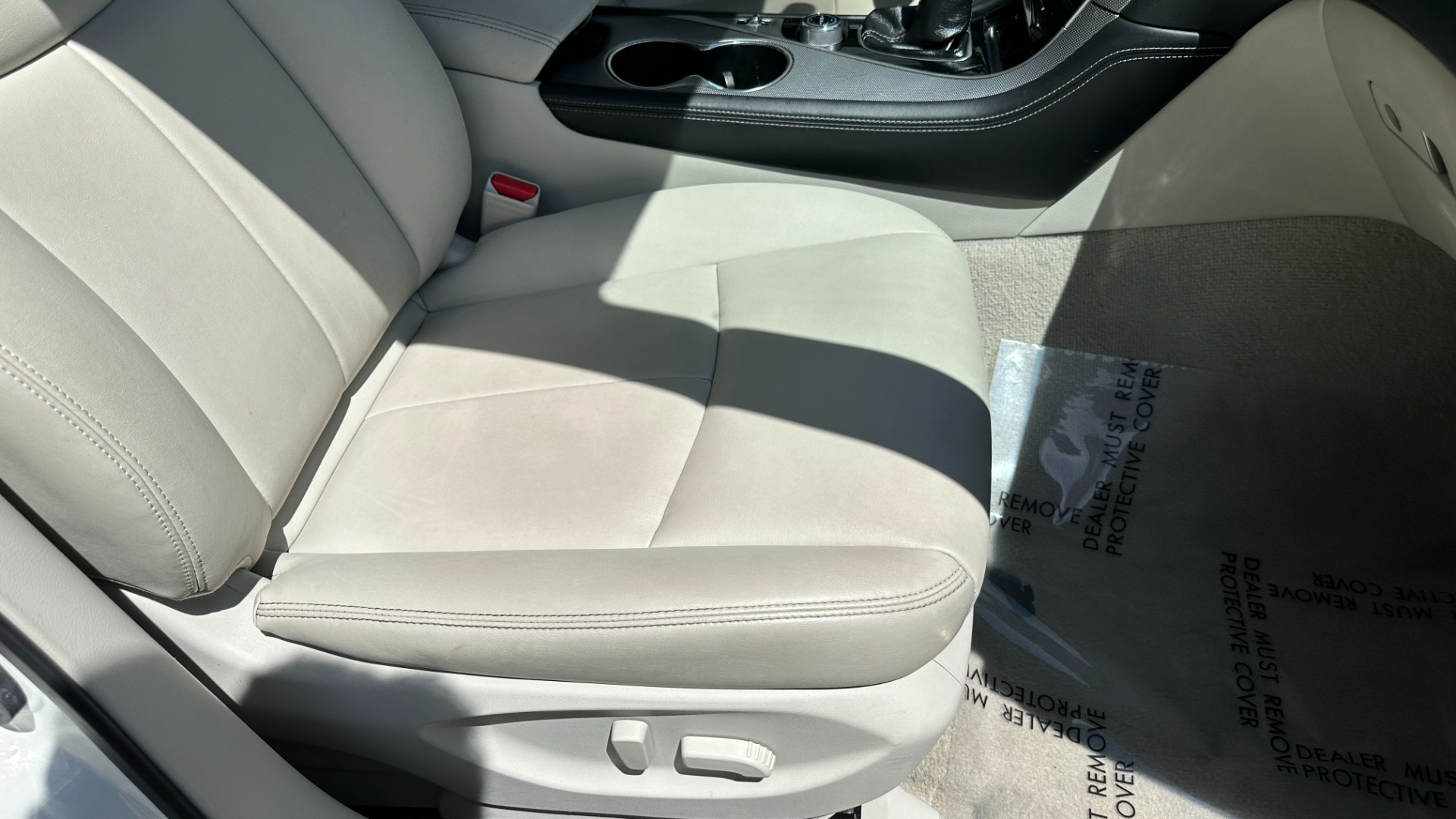 Used 2015 INFINITI Q50 AWD / PEARL PAINT / MOONROOF PKG / ALL WEATHER PKG / CARGO PKG for sale $16,995 at Formula Imports in Charlotte NC 28227 33