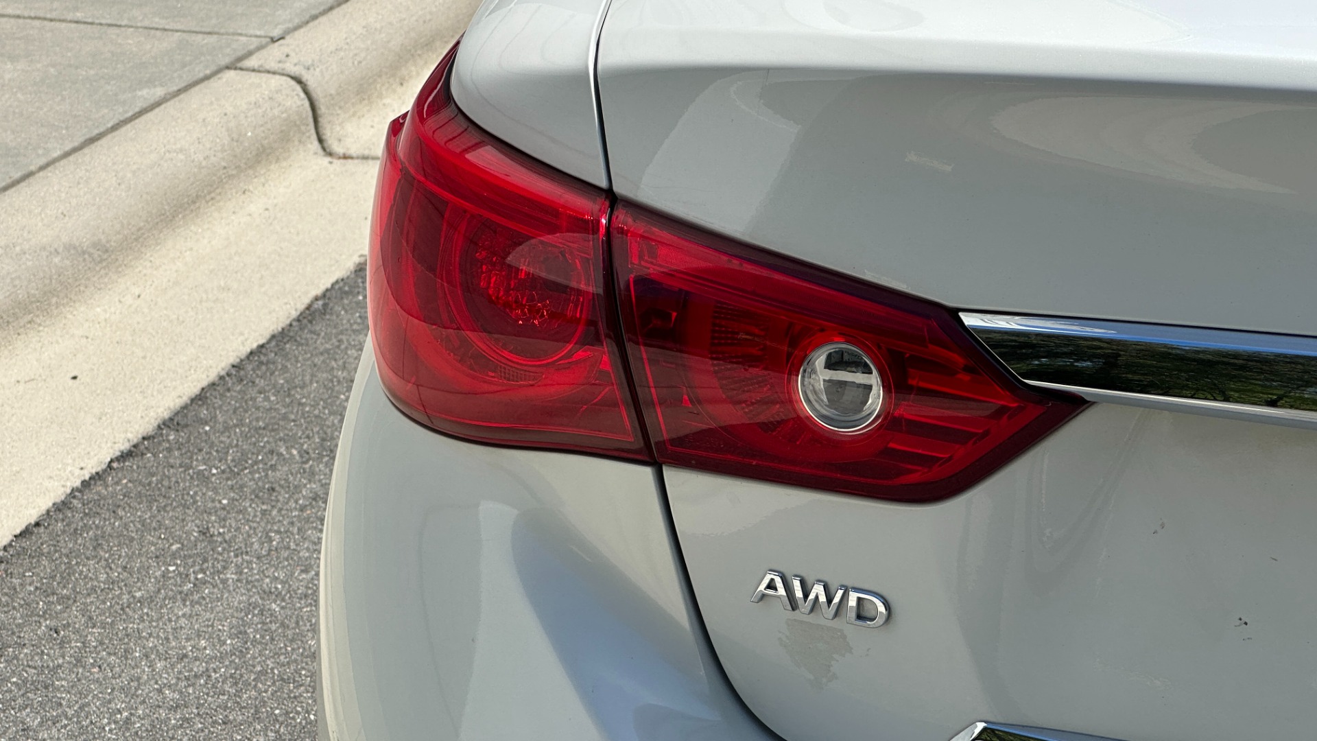 Used 2015 INFINITI Q50 AWD /SPORT/PEARL PAINT/MOONROOF PKG/ALL WEATHER PKG / CARGO PKG for sale Sold at Formula Imports in Charlotte NC 28227 37