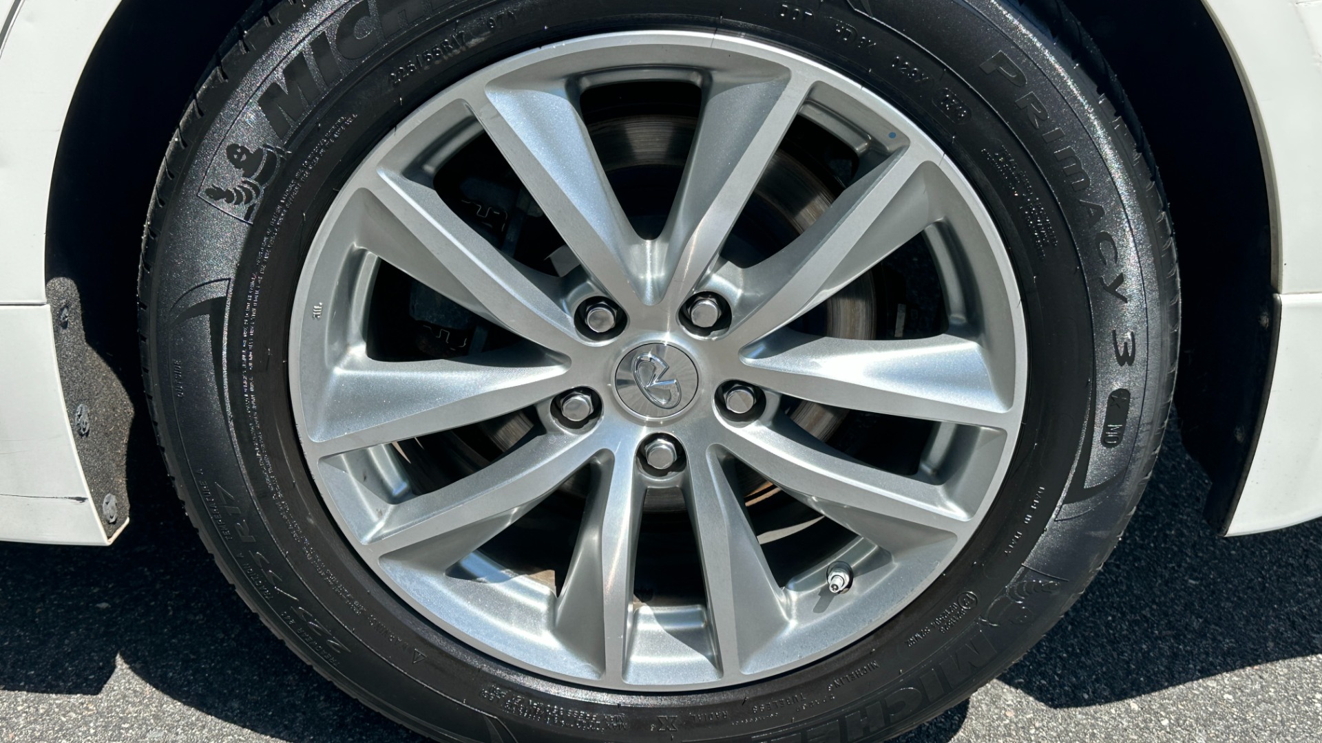 Used 2015 INFINITI Q50 AWD / PEARL PAINT / MOONROOF PKG / ALL WEATHER PKG / CARGO PKG for sale $16,995 at Formula Imports in Charlotte NC 28227 47