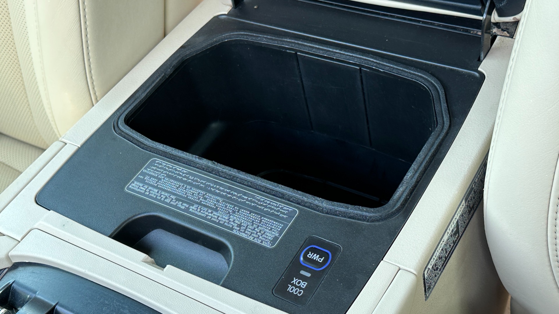 Used 2017 Lexus LX LX 570 LUXURY / MARK LEVINSON / REAR DVD SCREENS / 3 ROW / 4WD for sale $46,995 at Formula Imports in Charlotte NC 28227 24
