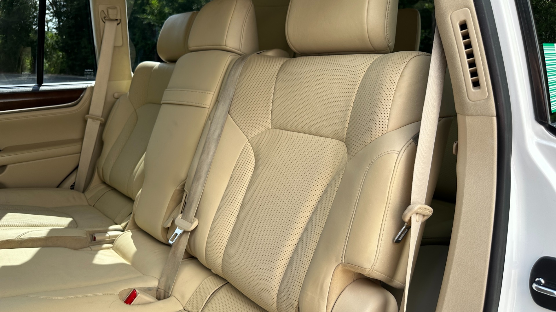 Used 2017 Lexus LX LX 570 LUXURY / MARK LEVINSON / REAR DVD SCREENS / 3 ROW / 4WD for sale $46,995 at Formula Imports in Charlotte NC 28227 29