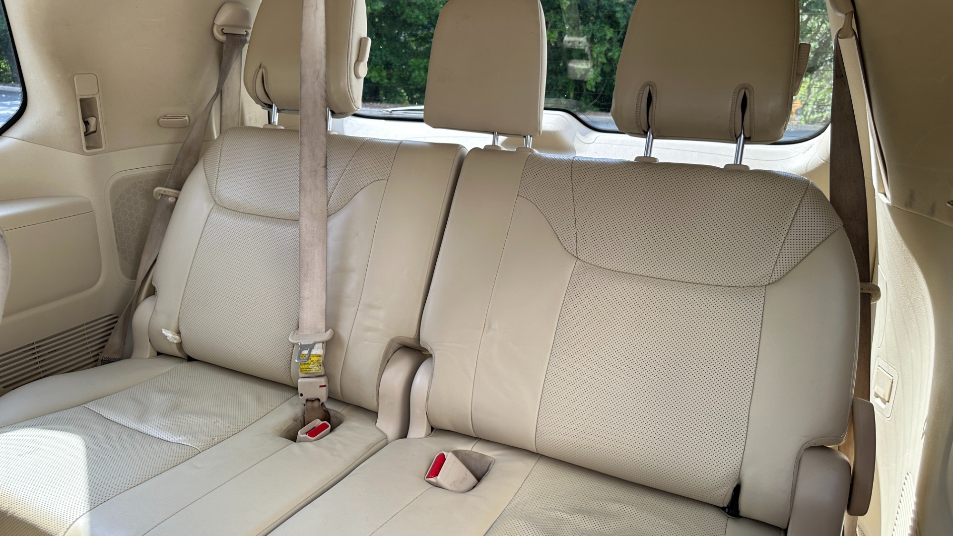 Used 2017 Lexus LX LX 570 LUXURY / MARK LEVINSON / REAR DVD SCREENS / 3 ROW / 4WD for sale $46,995 at Formula Imports in Charlotte NC 28227 32