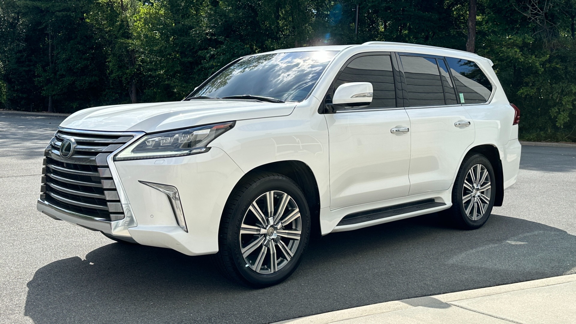 Used 2017 Lexus LX LX 570 LUXURY / MARK LEVINSON / REAR DVD SCREENS / 3 ROW / 4WD for sale $46,995 at Formula Imports in Charlotte NC 28227 5
