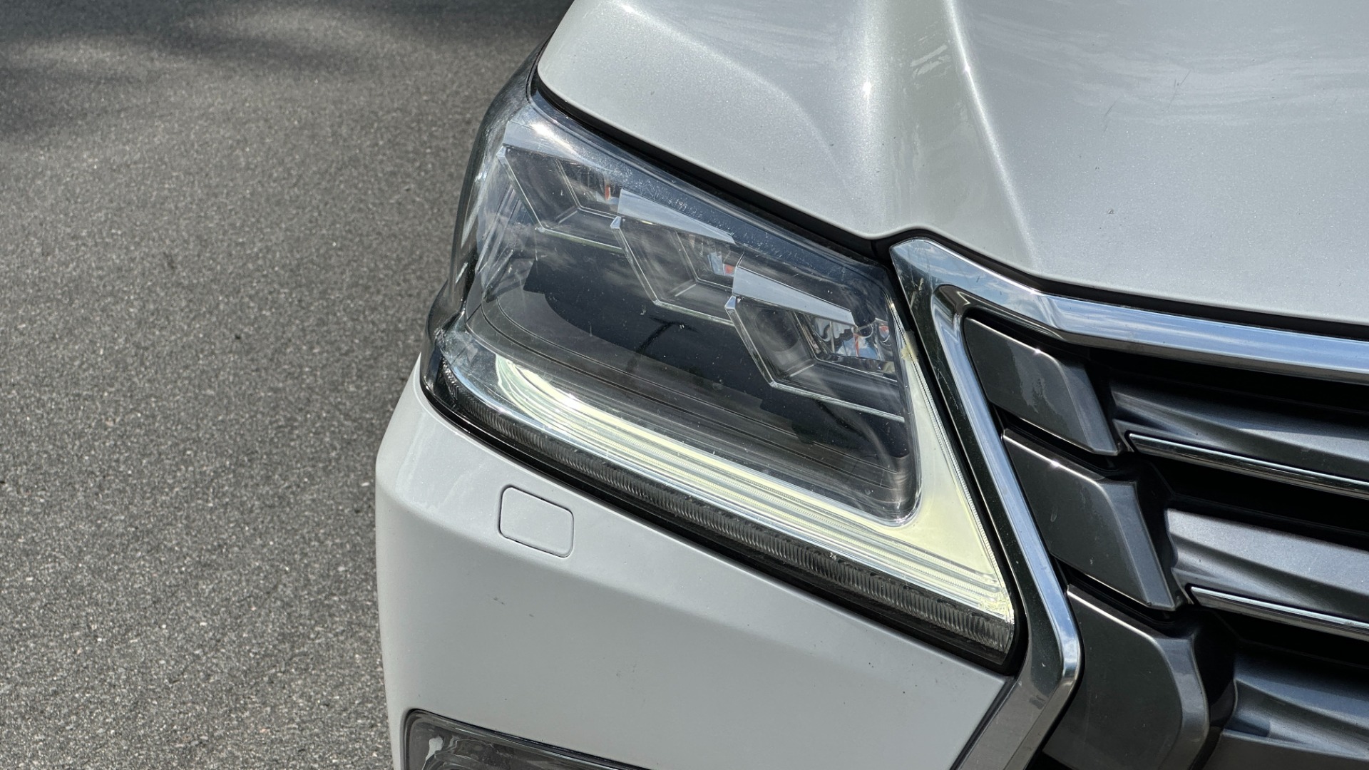 Used 2017 Lexus LX LX 570 LUXURY / MARK LEVINSON / REAR DVD SCREENS / 3 ROW / 4WD for sale $46,995 at Formula Imports in Charlotte NC 28227 56