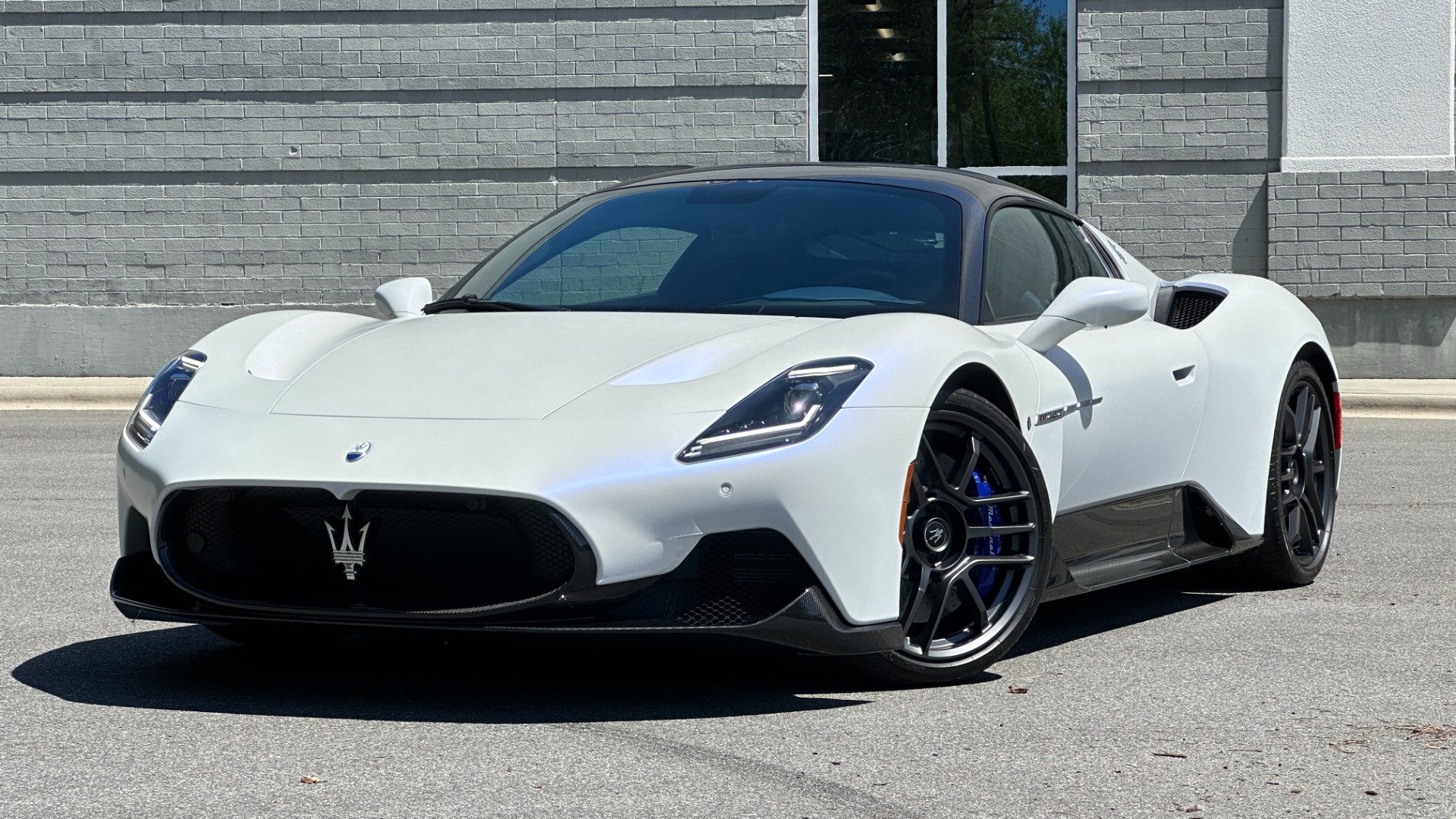 Used 2022 Maserati MC20 TWIN TURBO V6 / $35K FULL CARBON PKG / FRONT LIFT / MATTE PAINT / PPF for sale $278,000 at Formula Imports in Charlotte NC 28227 3