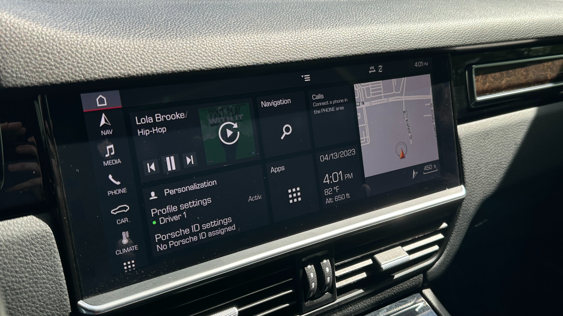 Used 2019 Porsche Cayenne AWD / PREMIUM / TOWING PKG / BOSE AUDIO / GLOSS BLACK TRIM for sale $54,995 at Formula Imports in Charlotte NC 28227 18
