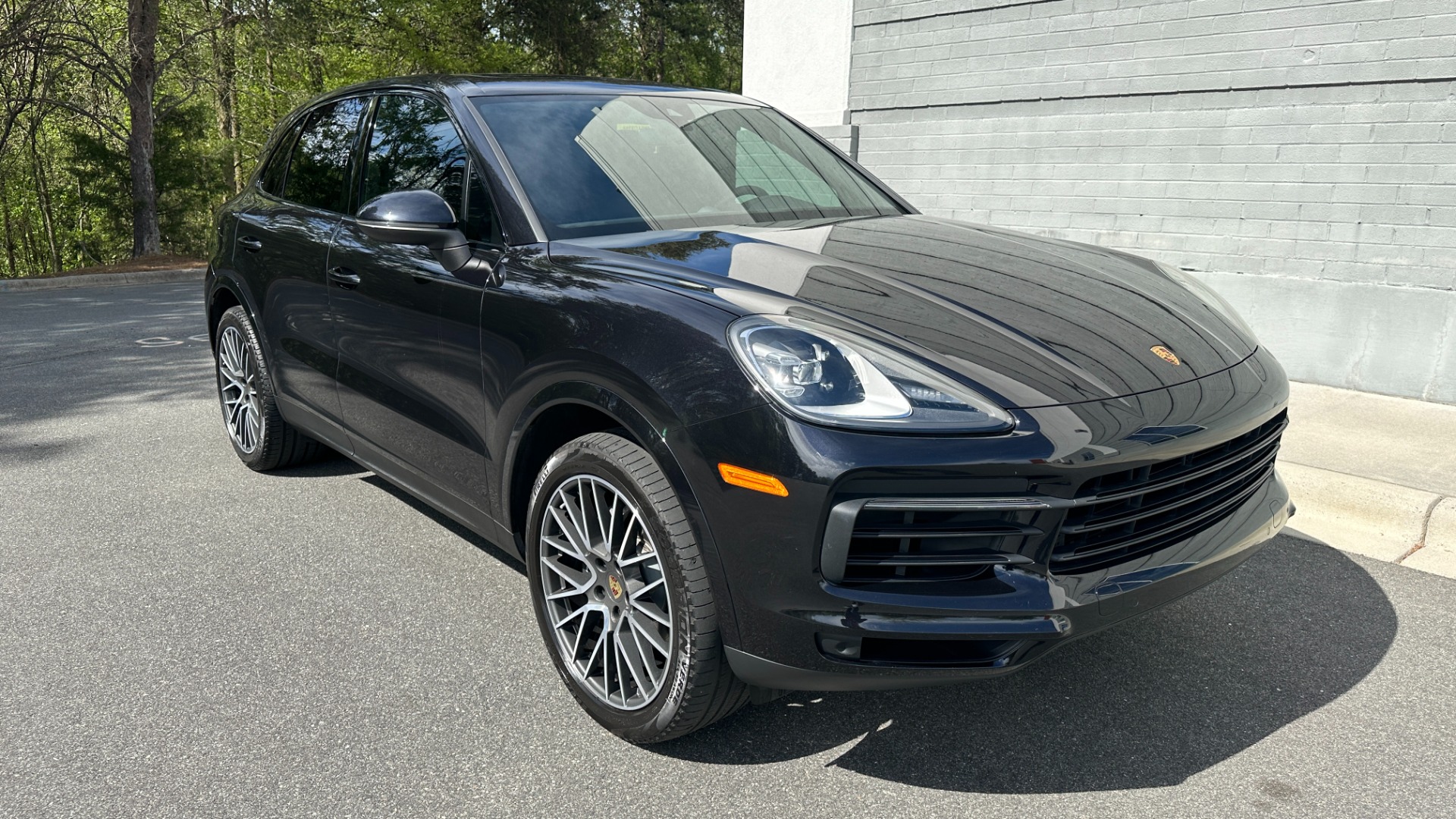 Used 2019 Porsche Cayenne AWD / PREMIUM / TOWING PKG / BOSE AUDIO / GLOSS BLACK TRIM for sale $54,995 at Formula Imports in Charlotte NC 28227 2