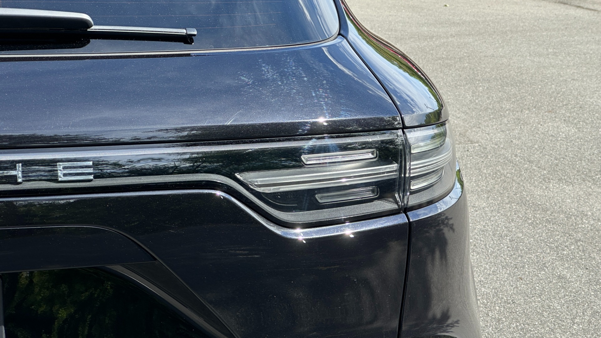 Used 2019 Porsche Cayenne AWD / PREMIUM / TOWING PKG / BOSE AUDIO / GLOSS BLACK TRIM for sale $54,995 at Formula Imports in Charlotte NC 28227 41