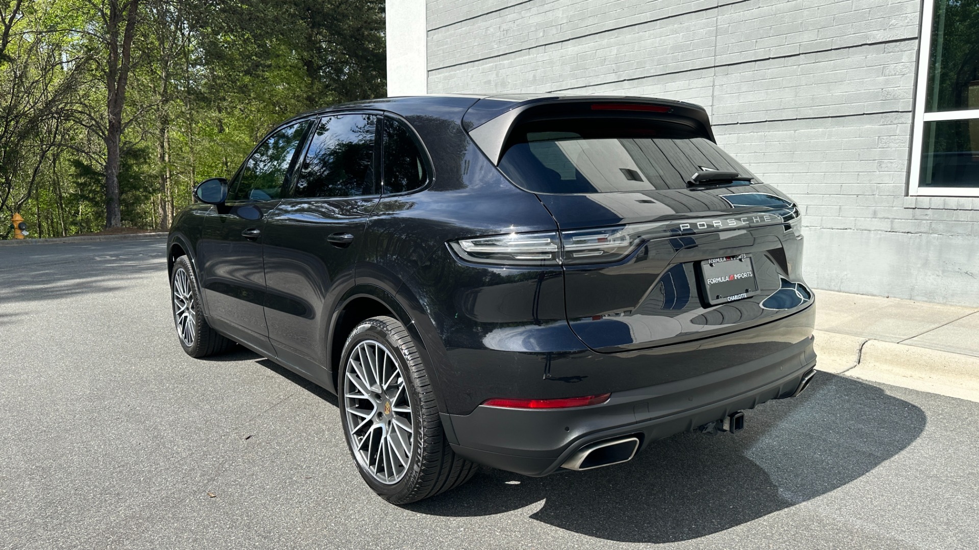 Used 2019 Porsche Cayenne AWD / PREMIUM / TOWING PKG / BOSE AUDIO / GLOSS BLACK TRIM for sale $54,995 at Formula Imports in Charlotte NC 28227 7