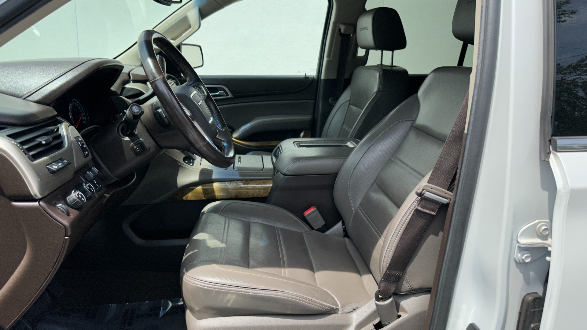 Used 2017 GMC Yukon XL DENALI / OPEN ROAD PACKAGE / REAR ENTERTAINMENT / THEFT SYSTEM for sale $29,495 at Formula Imports in Charlotte NC 28227 11