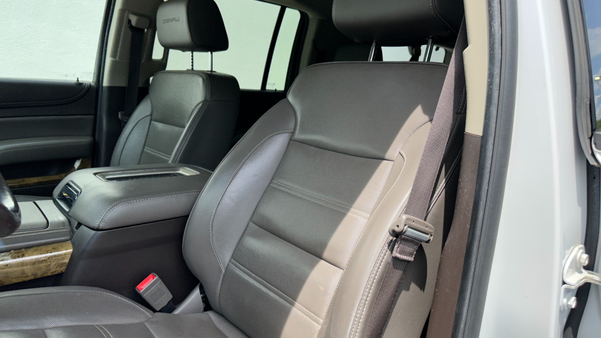 Used 2017 GMC Yukon XL DENALI / OPEN ROAD PACKAGE / REAR ENTERTAINMENT / THEFT SYSTEM for sale $29,495 at Formula Imports in Charlotte NC 28227 12